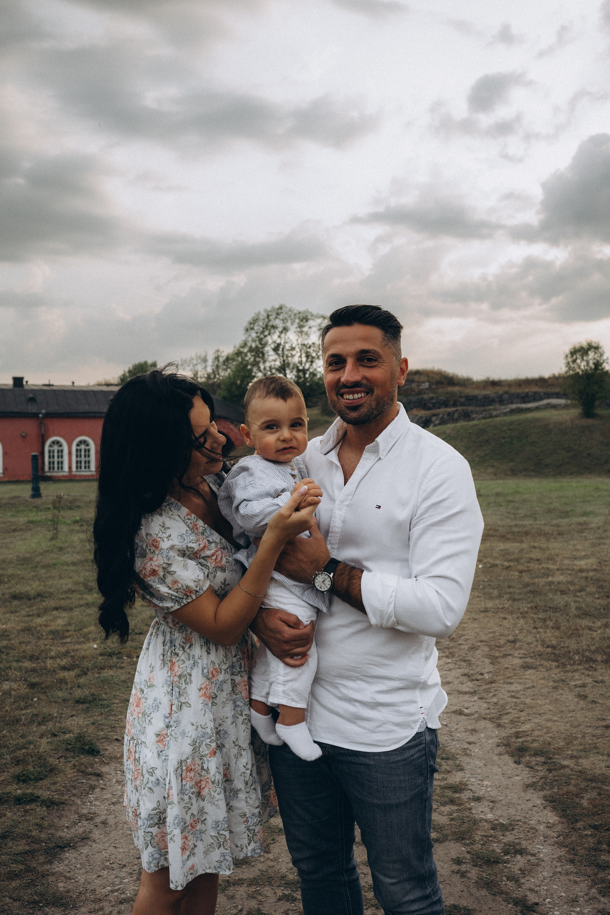 Summer. Wedding and potrait photographer in Helsinki Vickan O