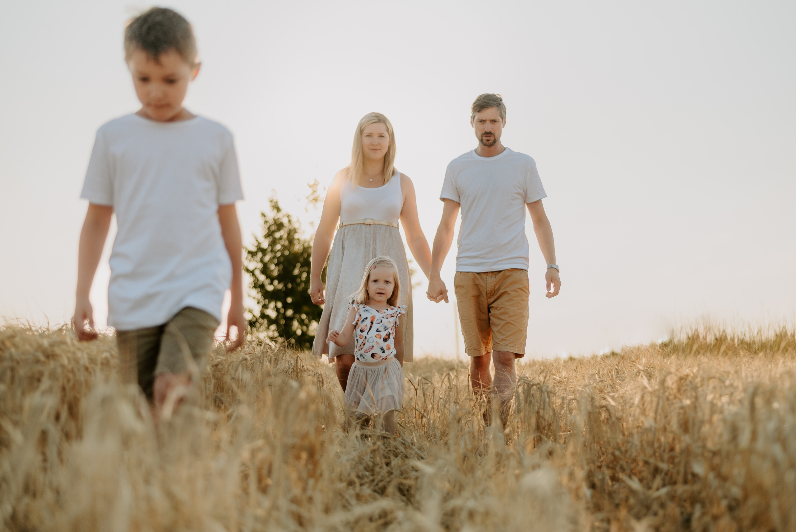 Lucka and family. Lifestyle, wedding and family photographer