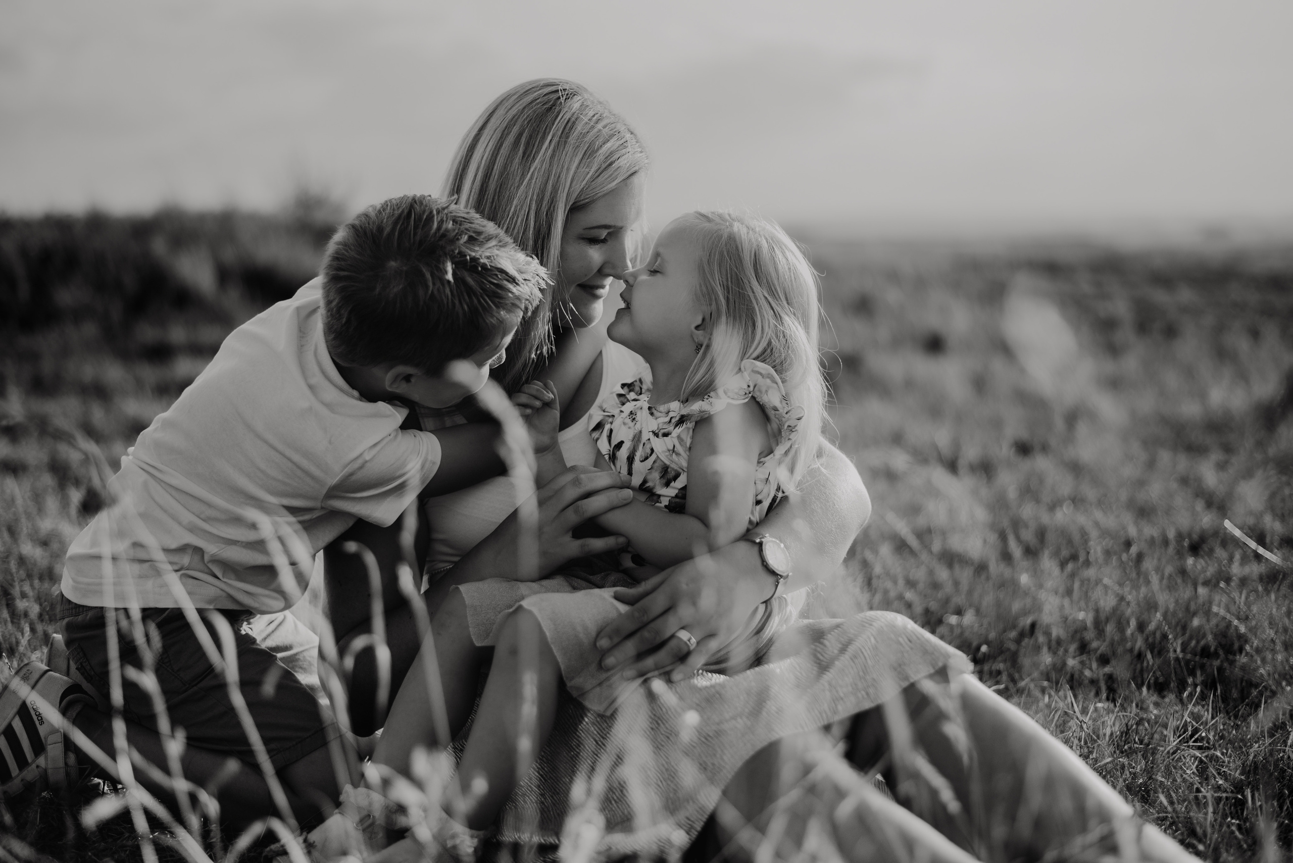 Lucka and family. Lifestyle, wedding and family photographer