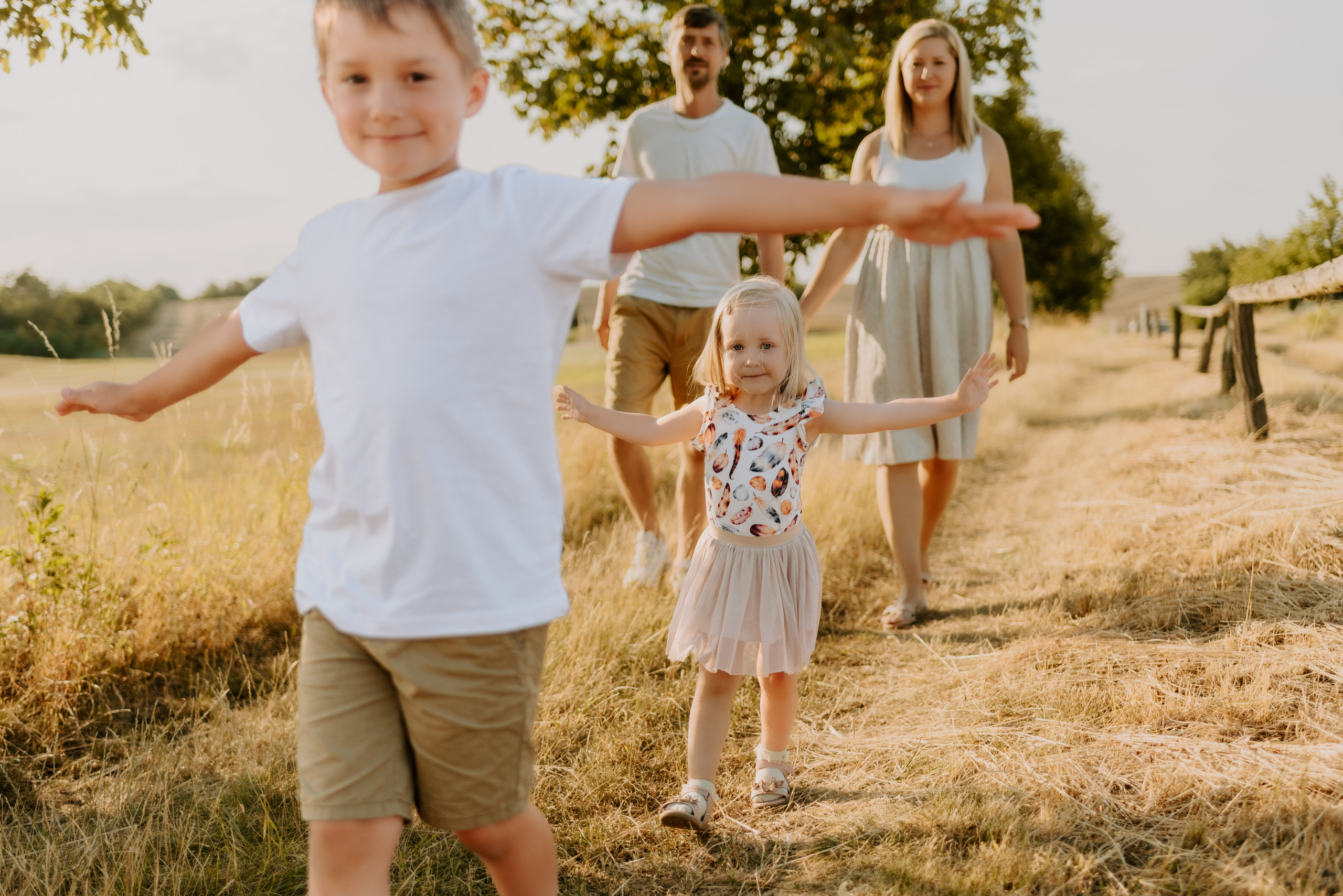 Lucka and family. Lifestyle, wedding and family photographer