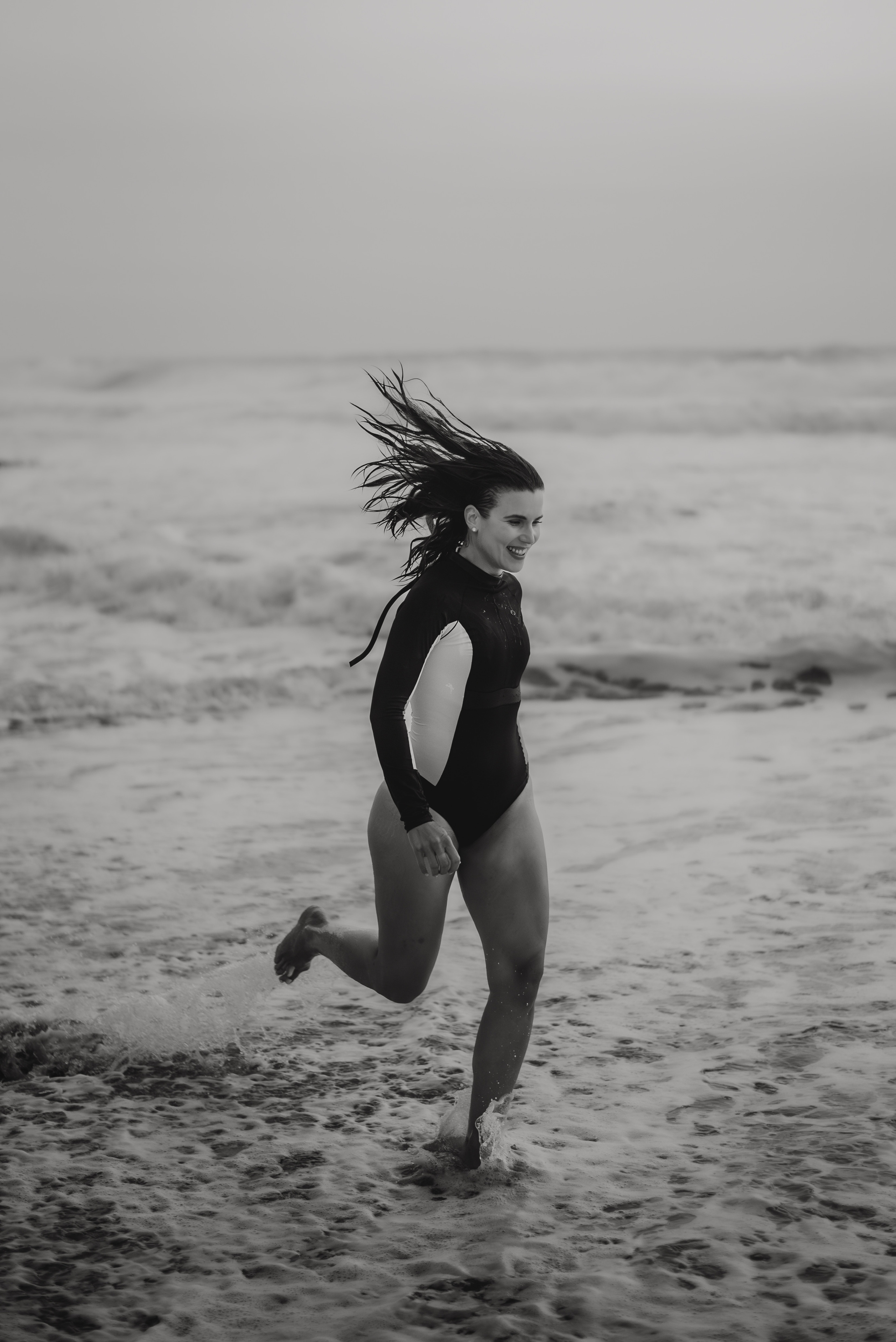 Fashion photo session at the beach. Lifestyle, wedding and family photographer