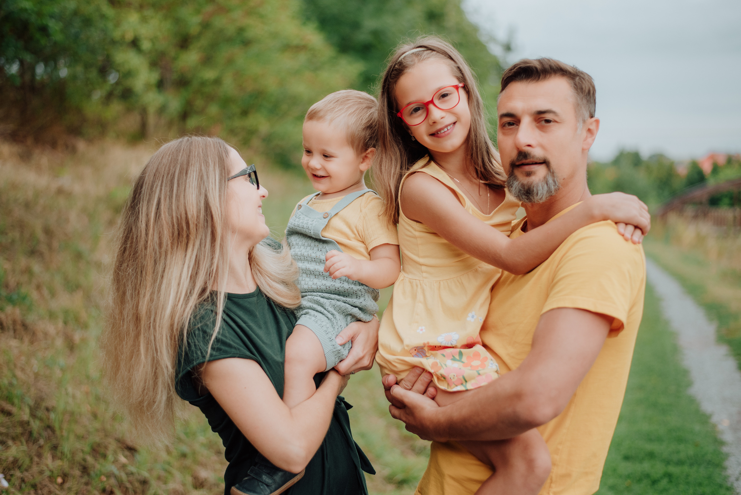 Hanka and family. Lifestyle, wedding and family photographer