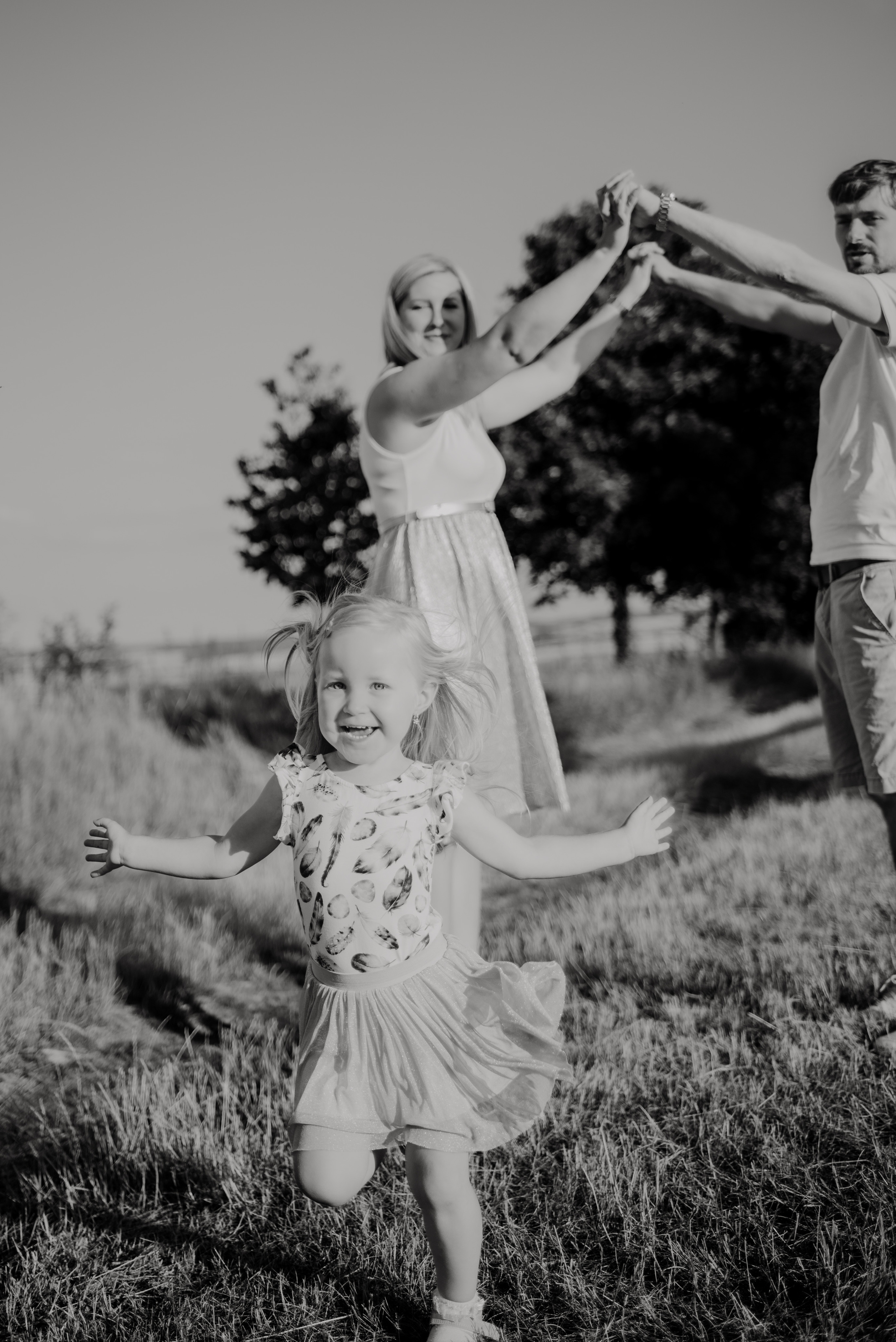 Lucka and family. Lifestyle, wedding and family photographer