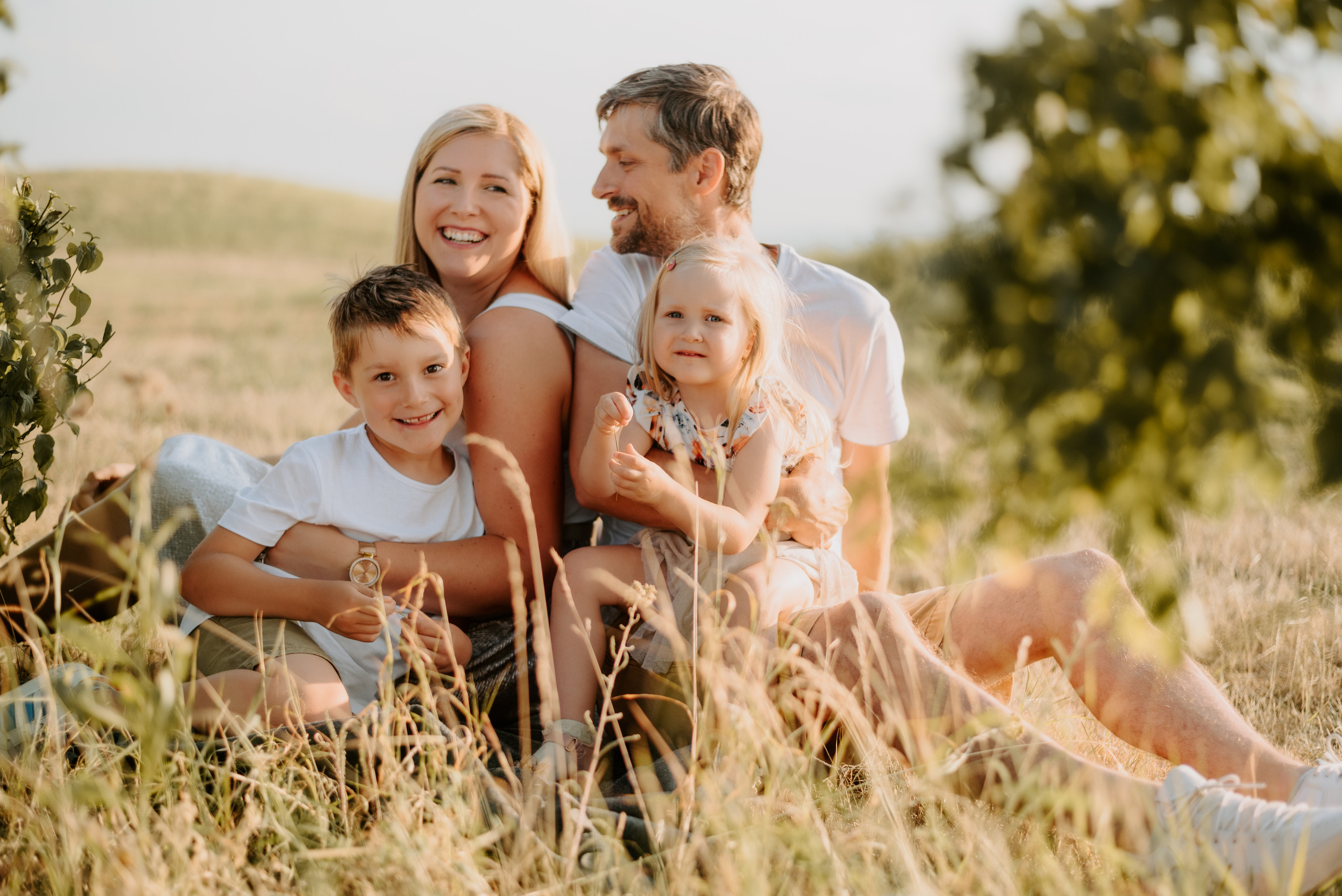 Lucka and family. Lifestyle, wedding and family photographer