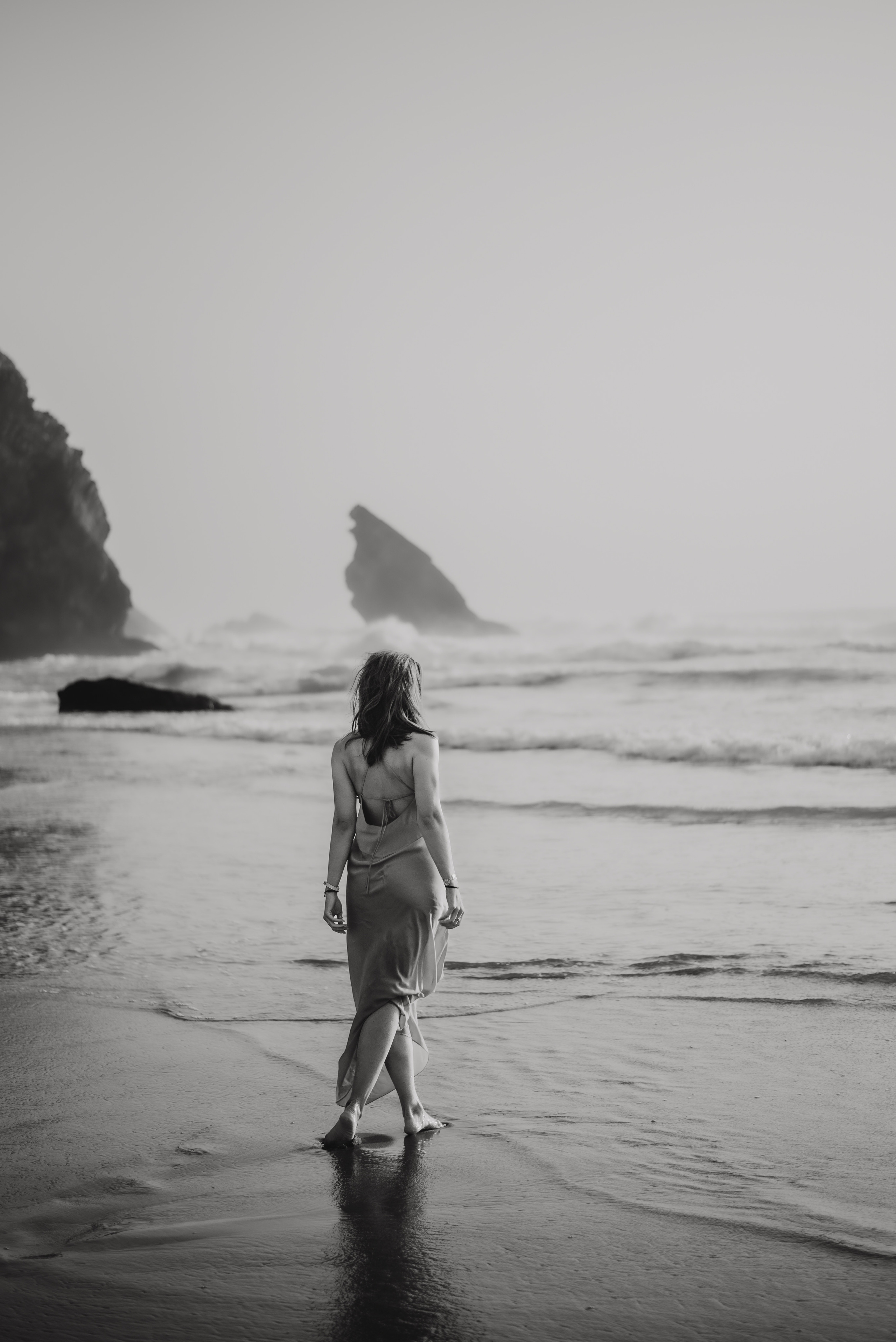 Fashion photo session at the beach. Lifestyle, wedding and family photographer