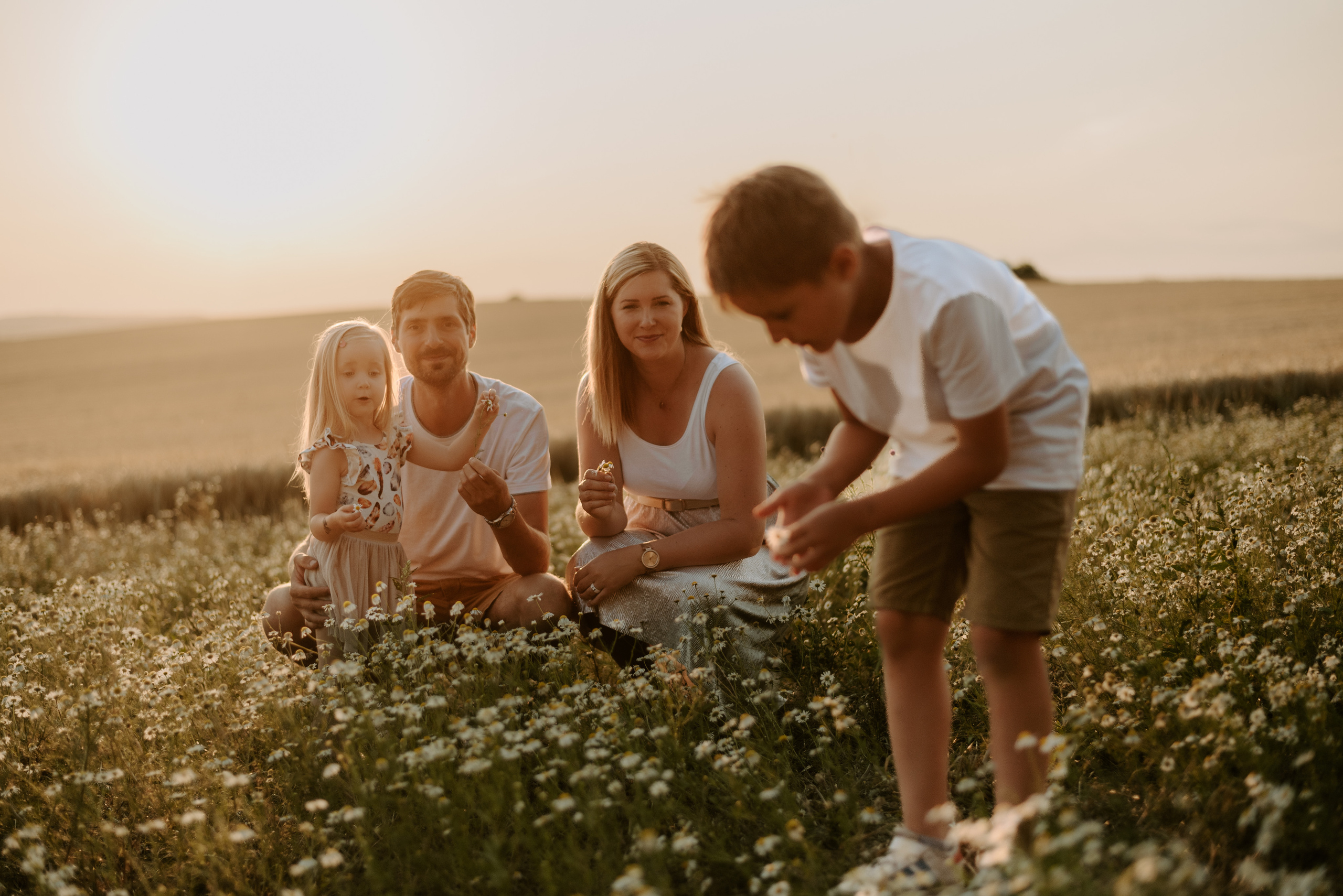 Lucka and family. Lifestyle, wedding and family photographer