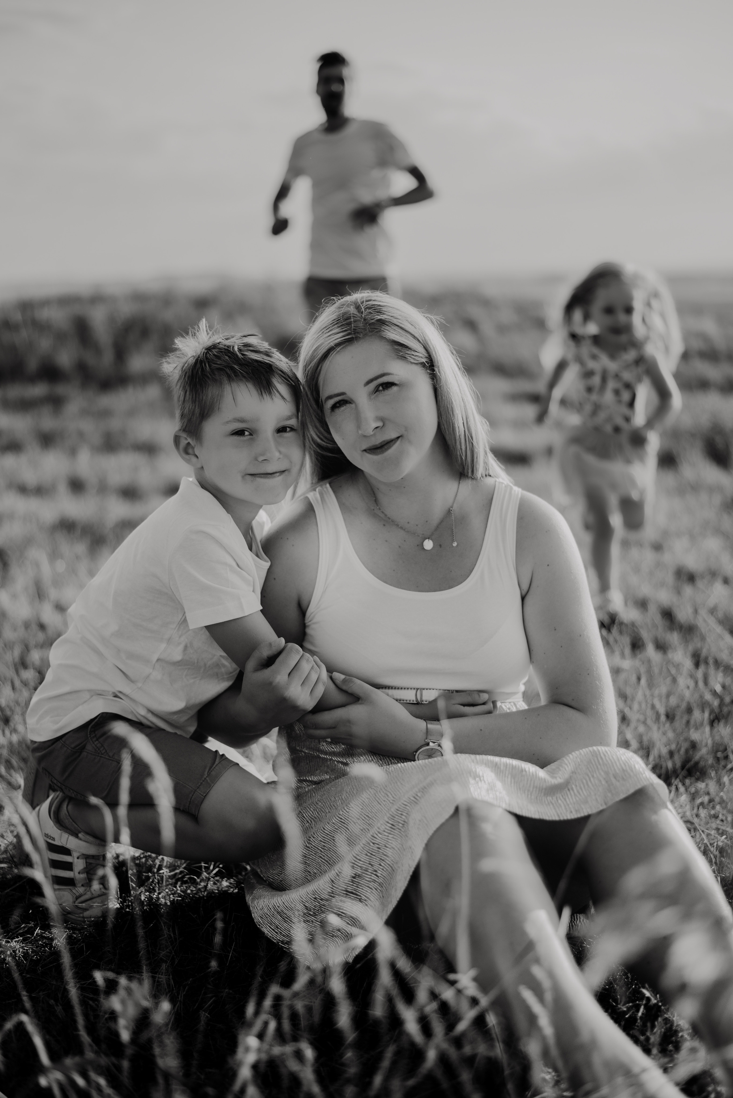 Lucka and family. Lifestyle, wedding and family photographer