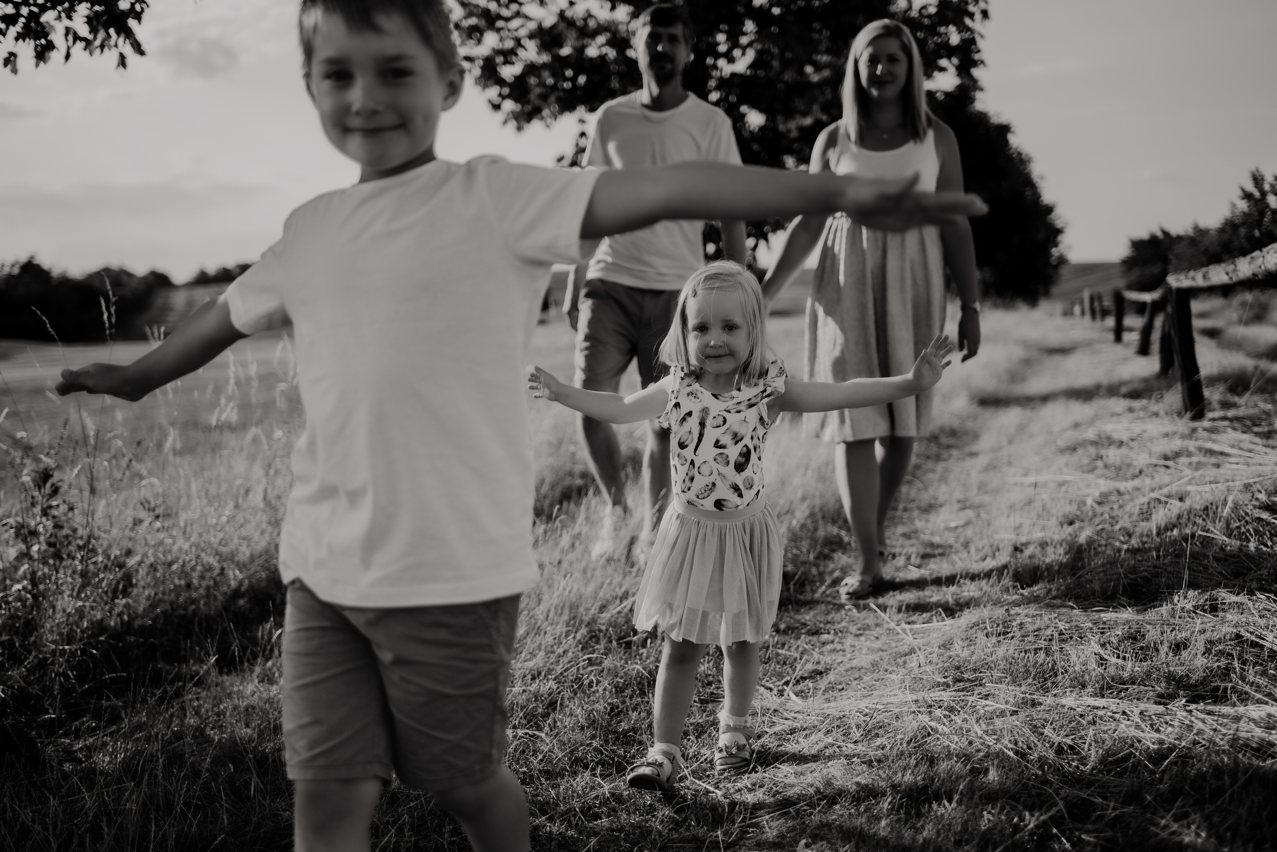 Lucka and family. Lifestyle, wedding and family photographer