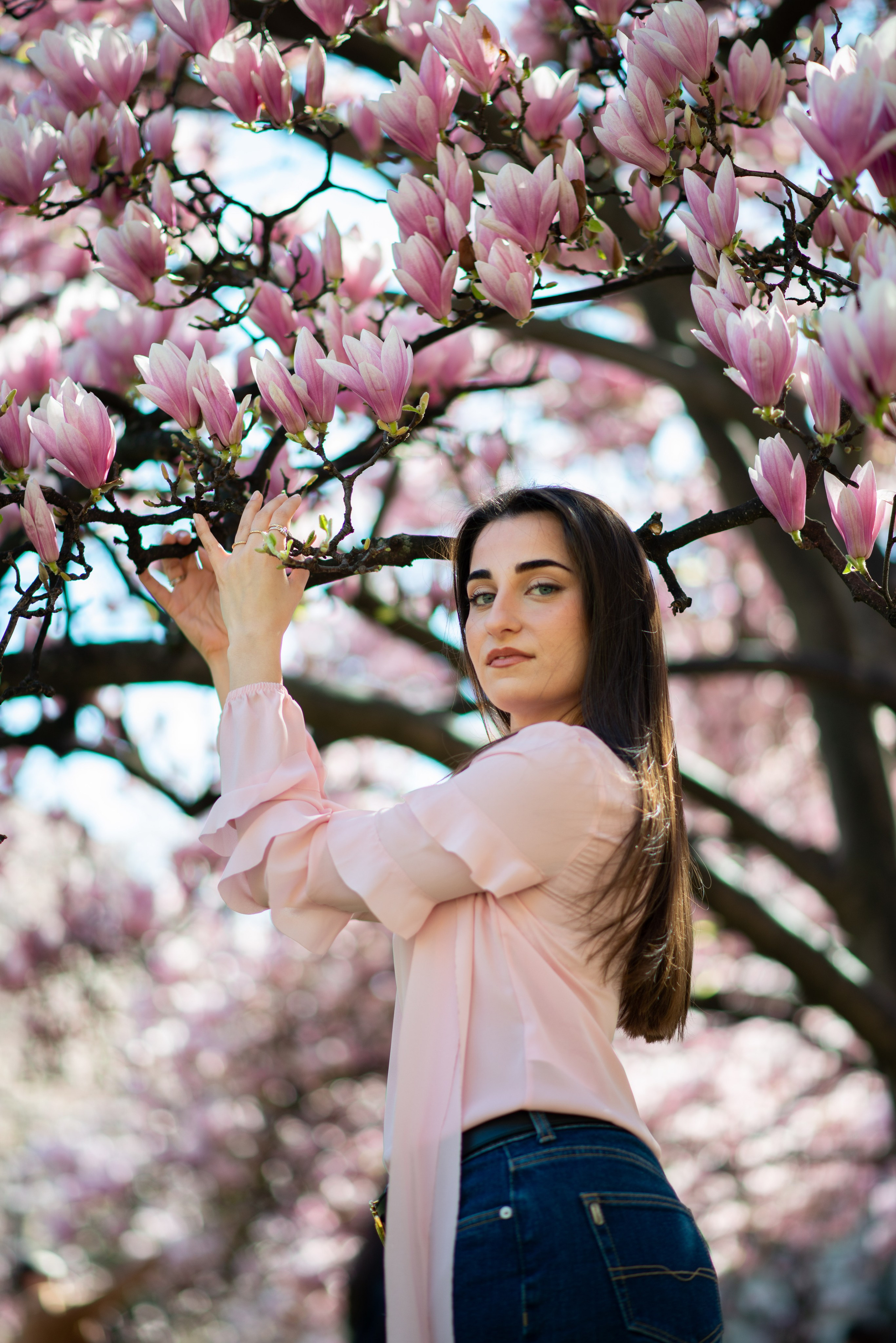 Magnolie in fiore — Francesca. Fotografa specializzata in foto di famiglia a Milano Daria Volkosh