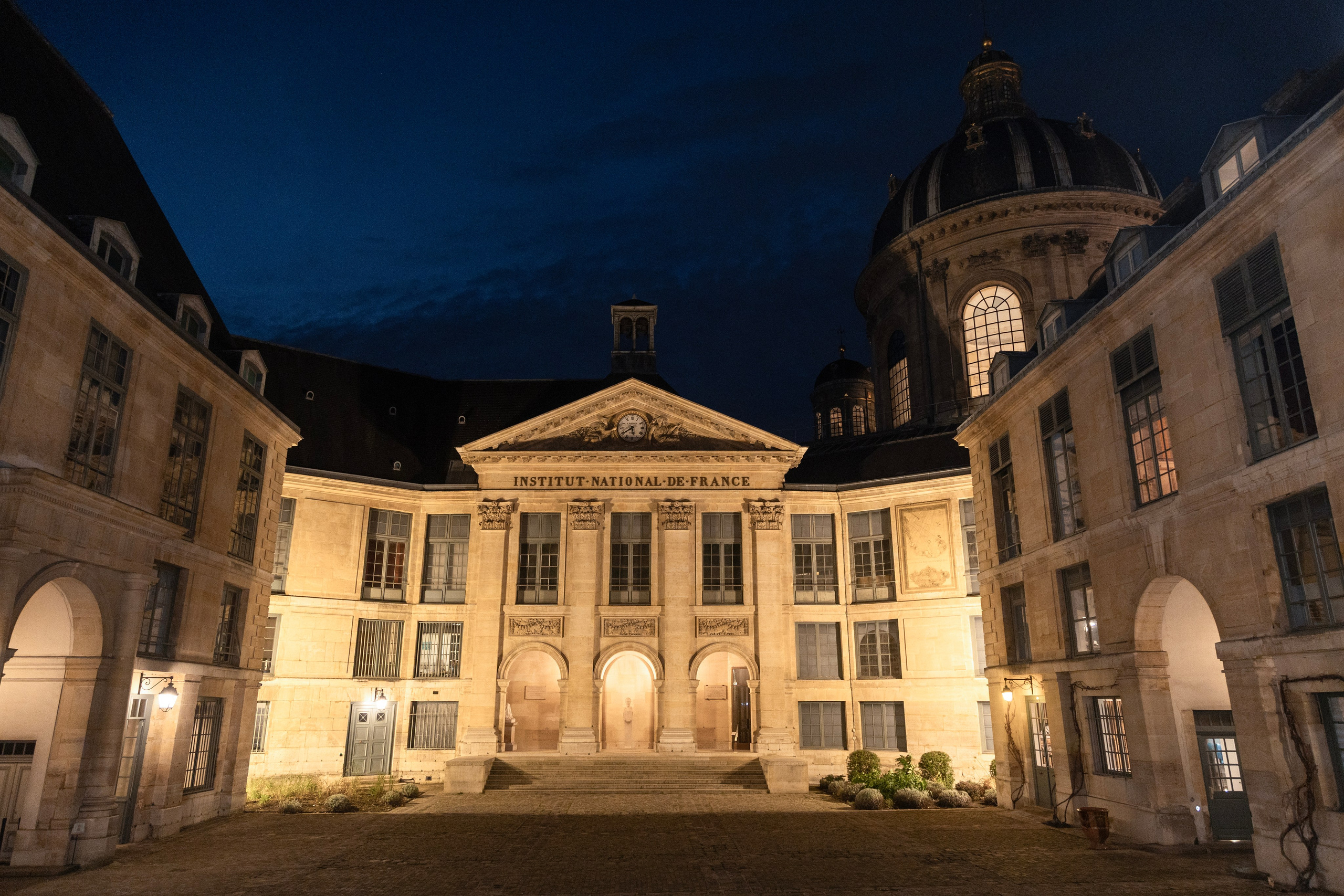 Grand Prix du GAFF 2025. Wedding, event and family photographer in Paris, Emilian Olaru