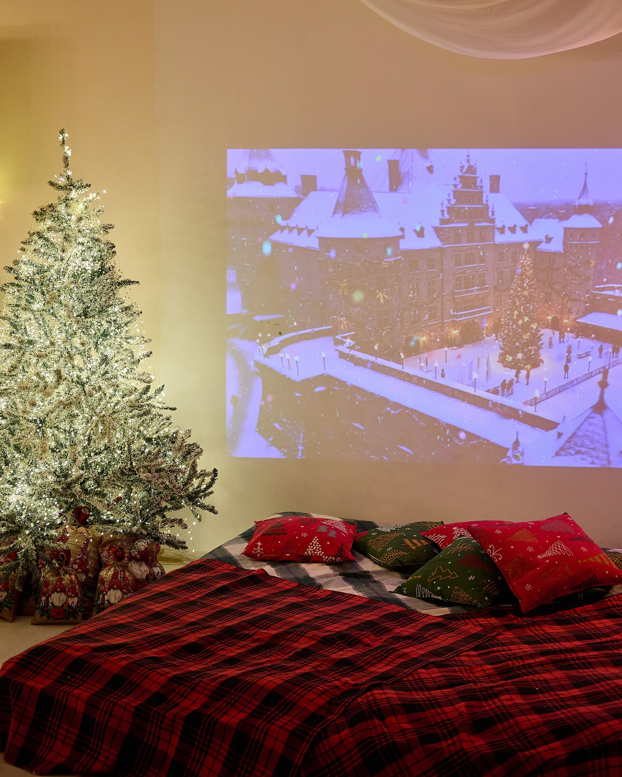 Зал «Home» — (ул.Бабура, 73Б). 2astudio.uz