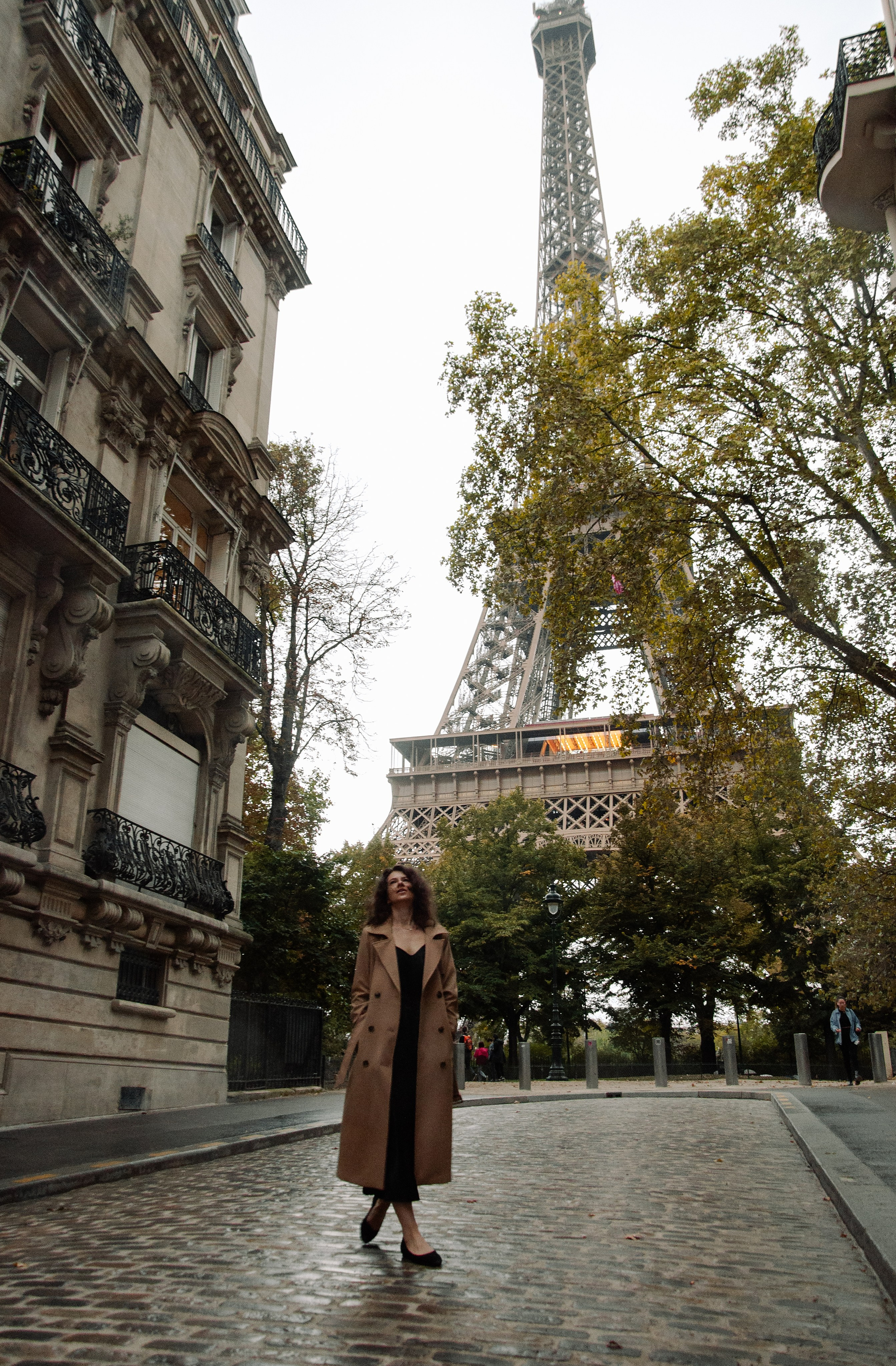Rainy Paris Photoshoot. Paris photographer — Polina Osipova