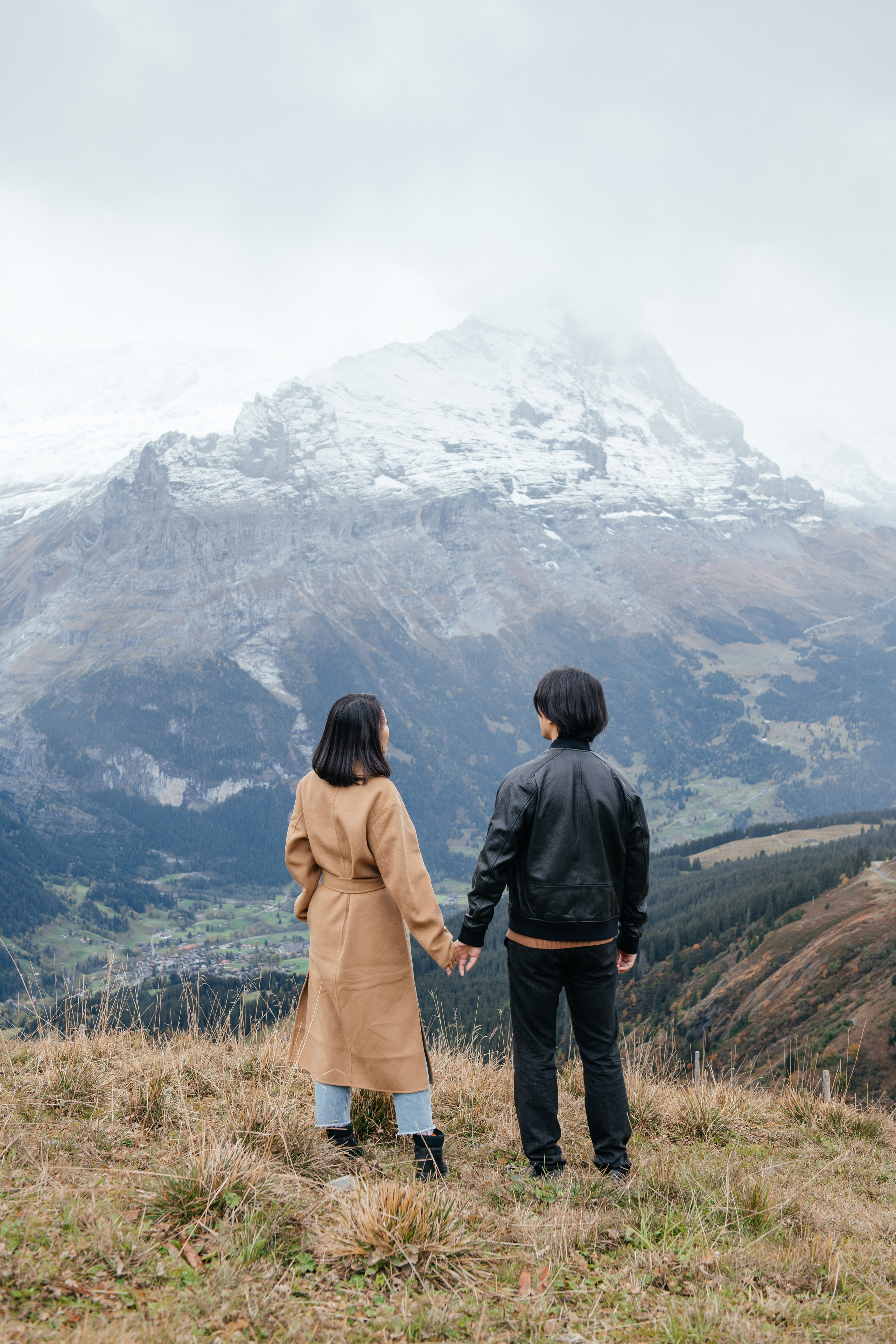 Kaiwen & Xiaoming Grindelwald, Switzerland. I am Elena Altendorfer. Wedding photographer in Zurich and Switzerland