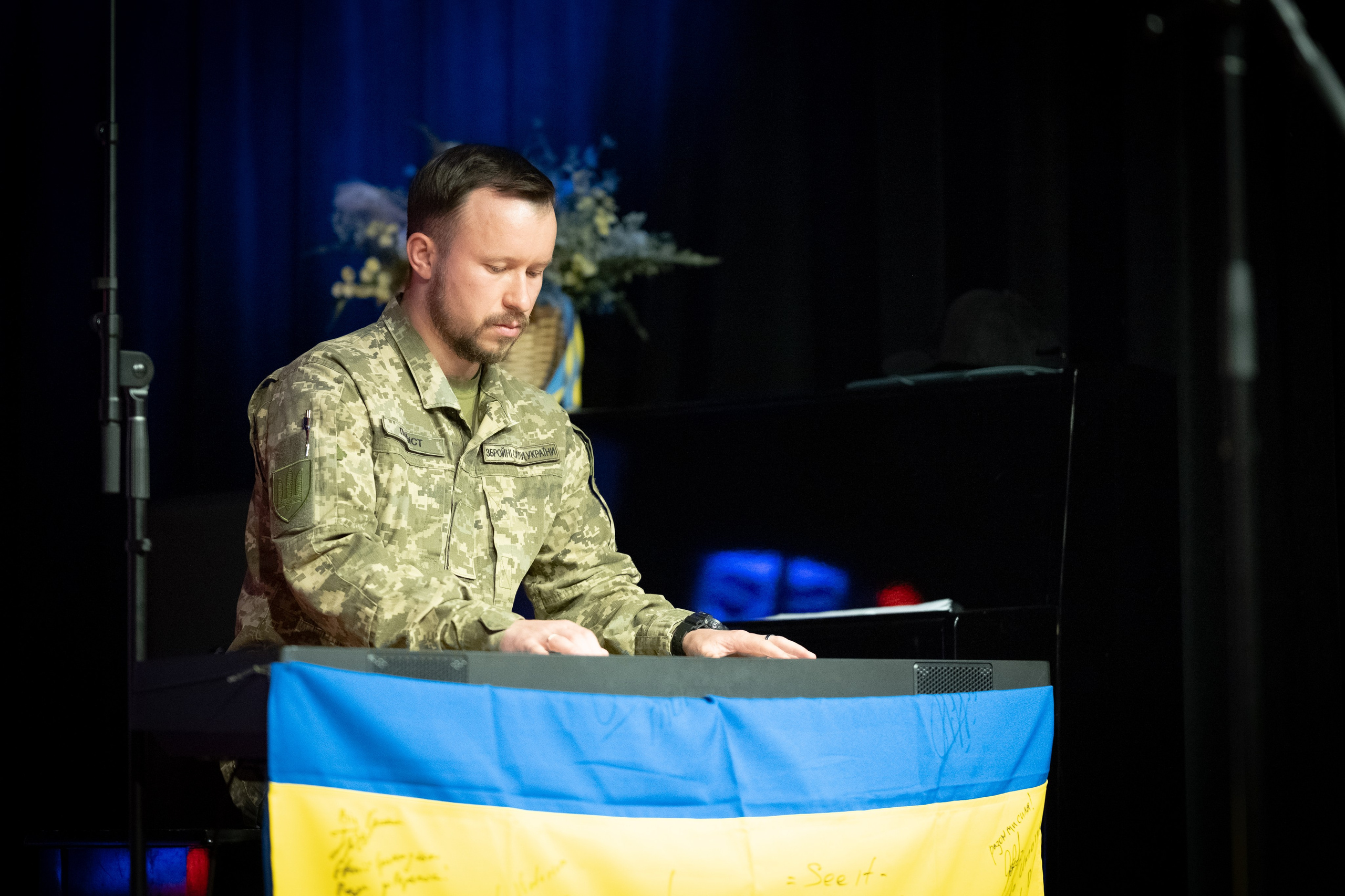 FROM THE UKRAINIAN FRONTLINE WITH THANKS. Reportage concert portrait photography in the San Francisco Bay Area