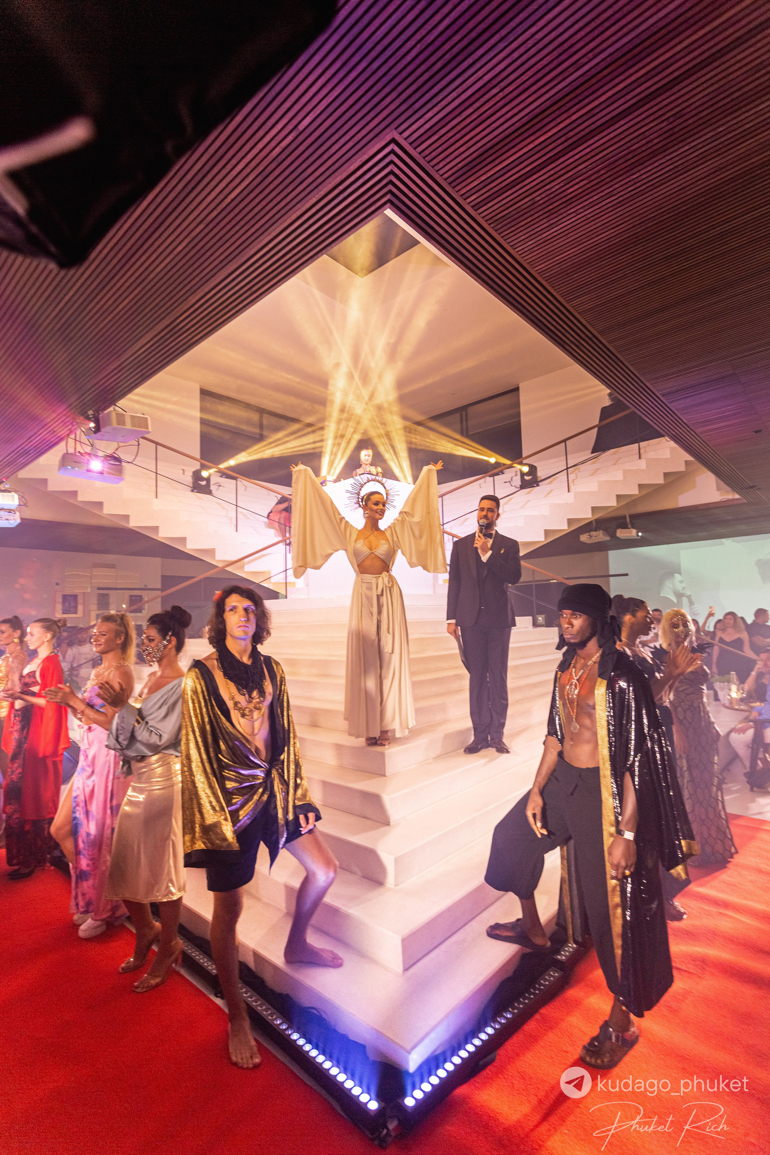 Вечеринка «Код да Винчи» | Фоторепортаж | Афиша | DAVAYSXODIM.com PHUKET. АФИША|ФОТОРЕПОРТАЖИ|ИВЕНТЫ|ПХУКЕТ