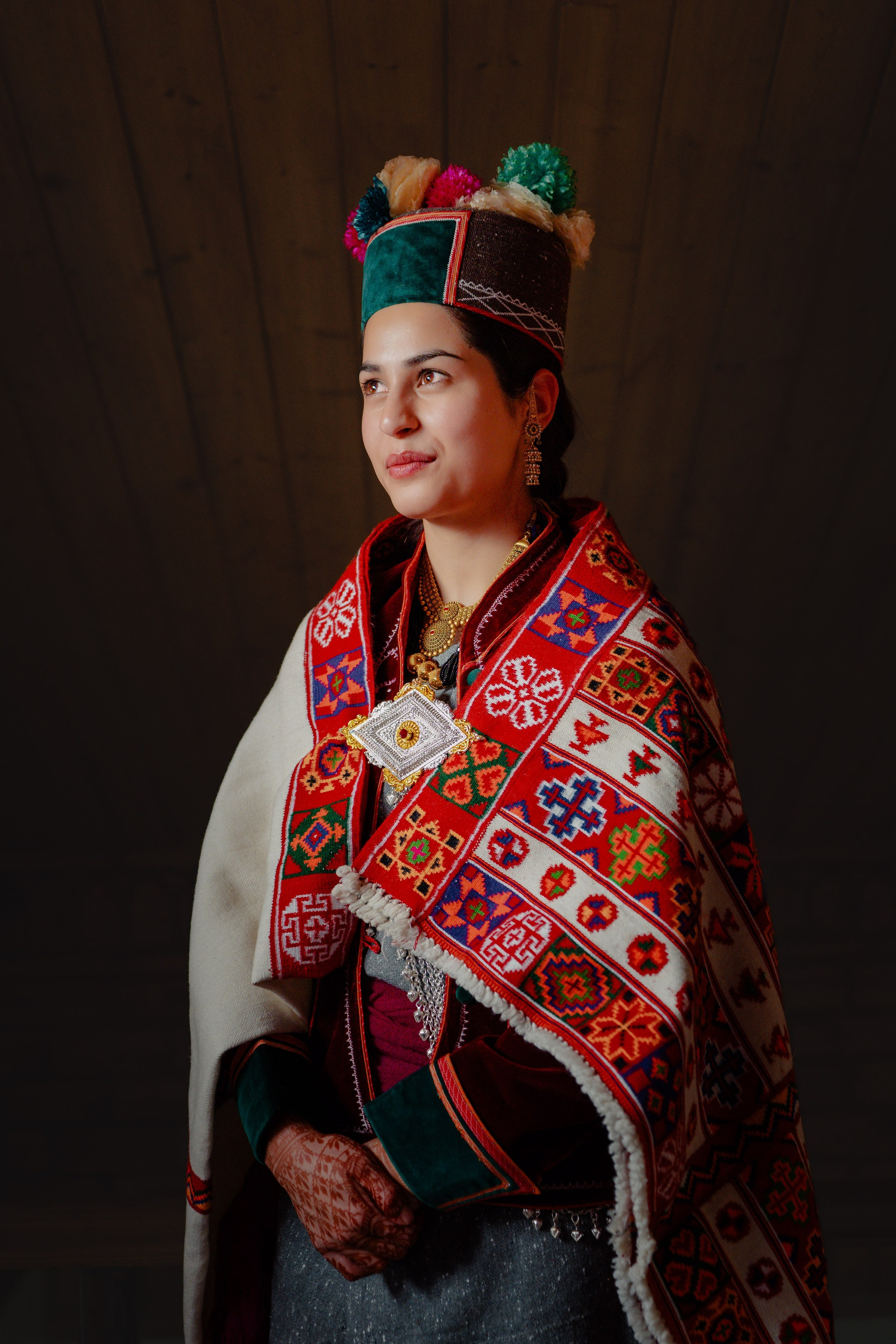 Arti & Akshay. Wedding and Family photographer in india