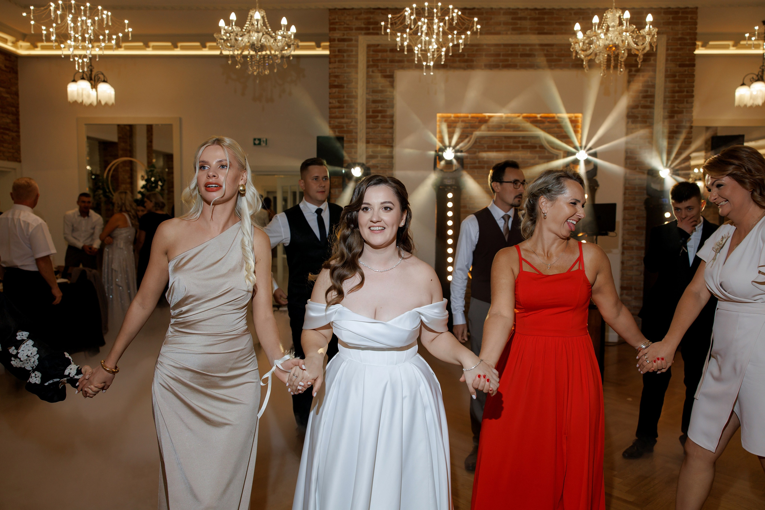 Olga & Dariusz. Fotograf ślubny i rodzinny w Krakowie Yana Klymova