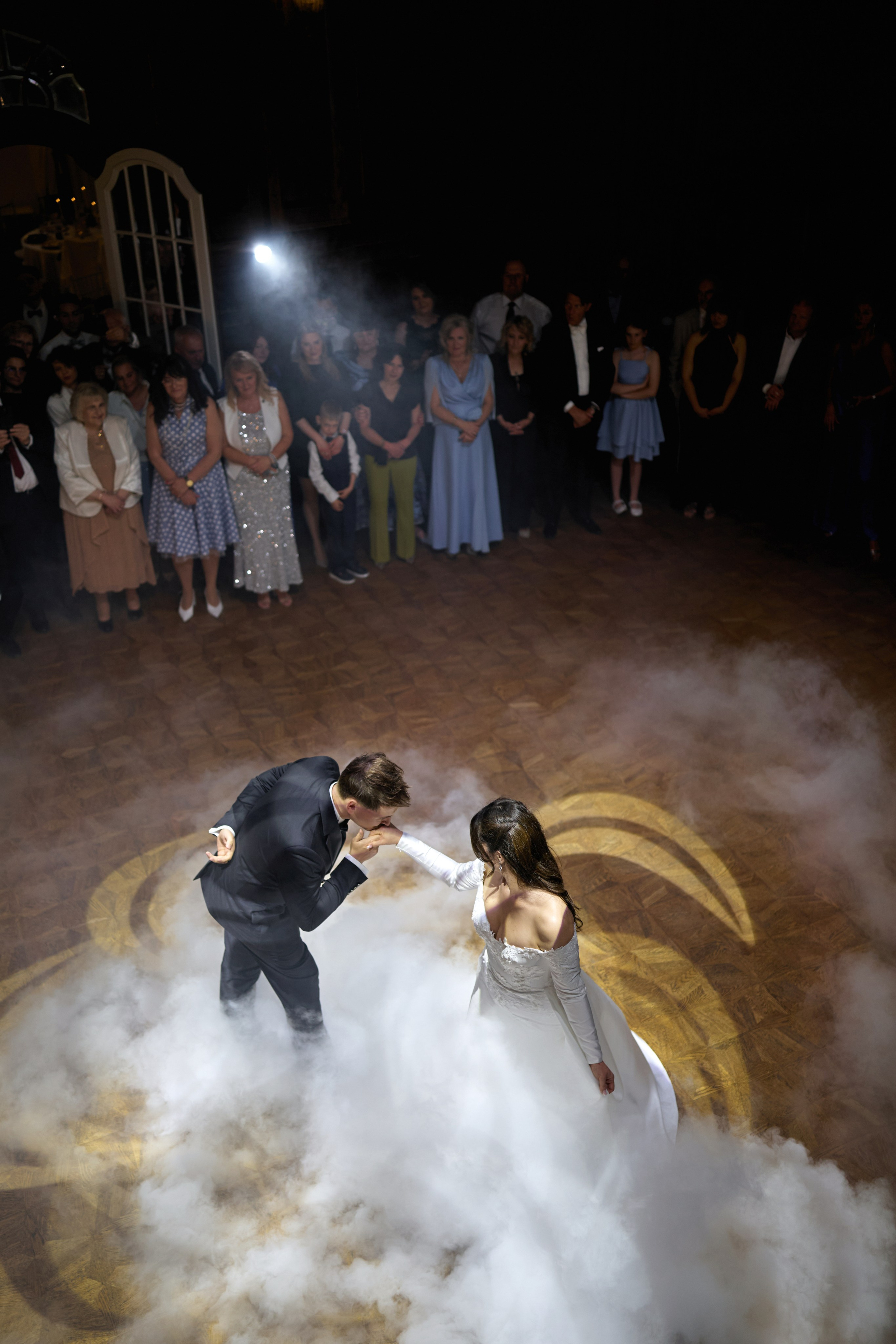 Wiktoria & Kacper. Pałac Goetz. Fotograf ślubny i rodzinny w Krakowie Yana Klymova
