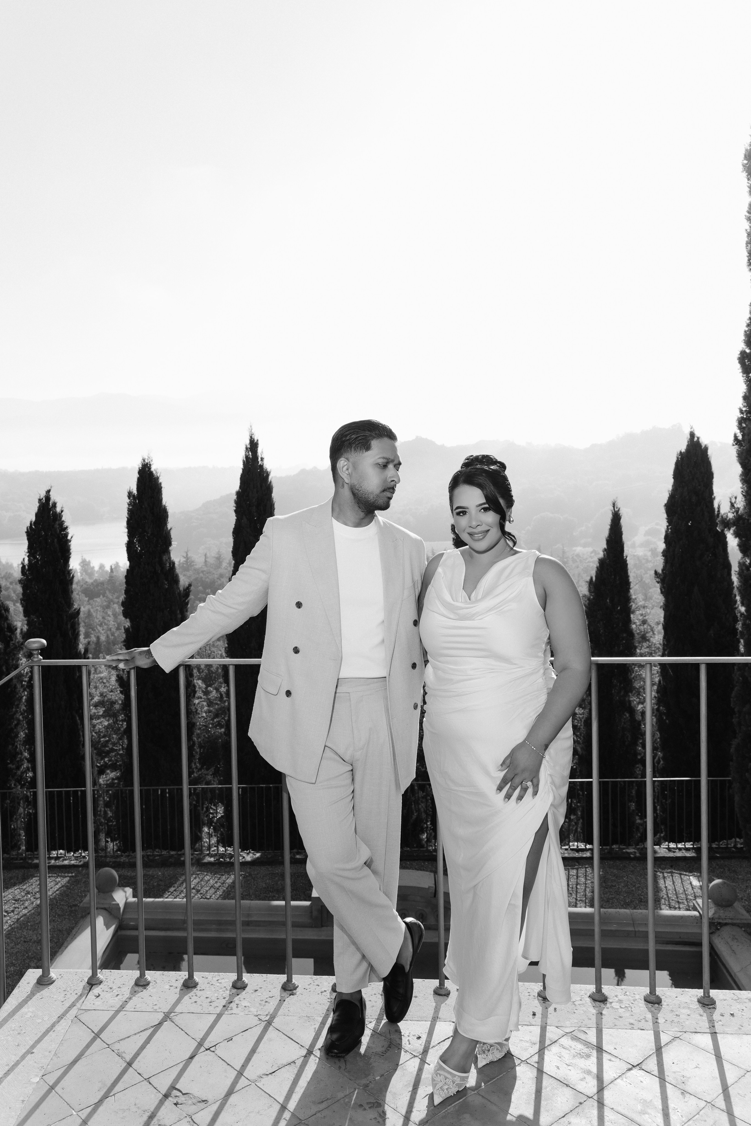 Pre-wedding in Tuscany. Wedding photographer Italy