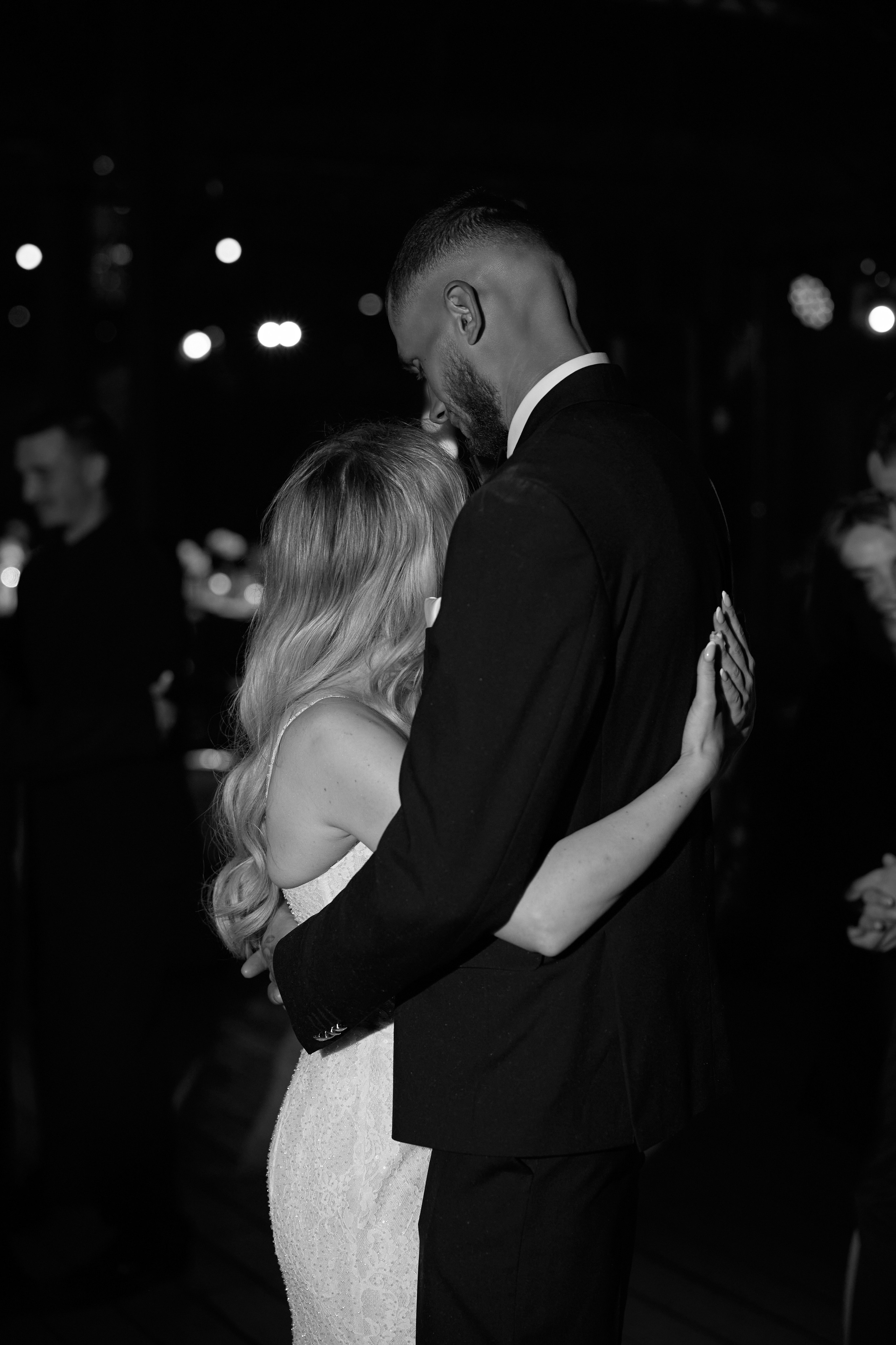 Natalia & Roman. Dworek przy lesie. Fotograf ślubny i rodzinny w Krakowie Yana Klymova