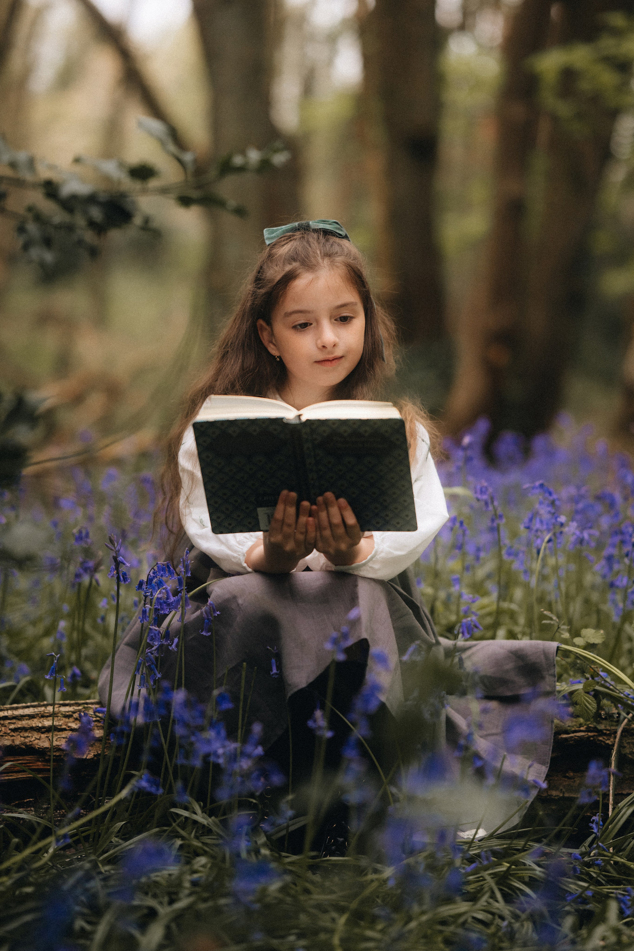 Bluebell family session. Tania Gandrabur, photographer in West Midlands, England