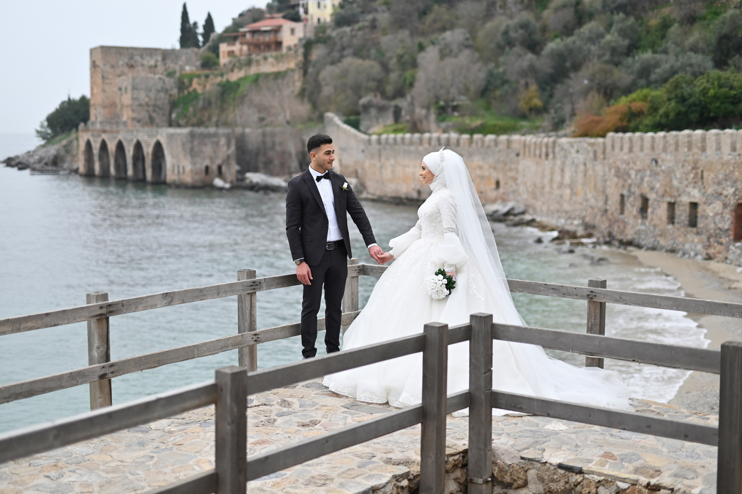 Свадебная съемка в порту и у крепости в Аланье. Photographer in Alanya, Side, Manavgat. Türkiye