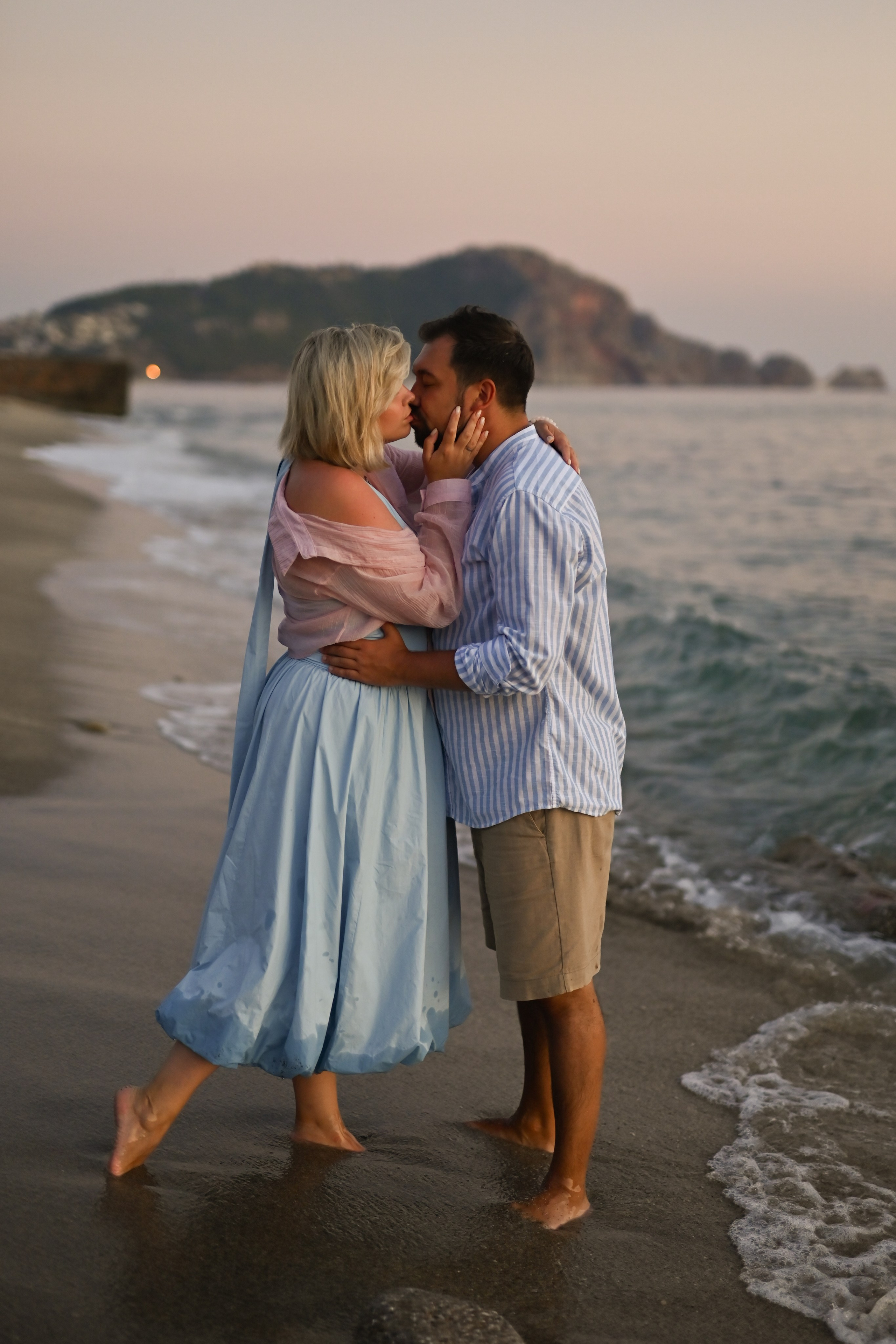 Love story на пляже Клеопатра. Photographer in Alanya, Side, Manavgat. Türkiye