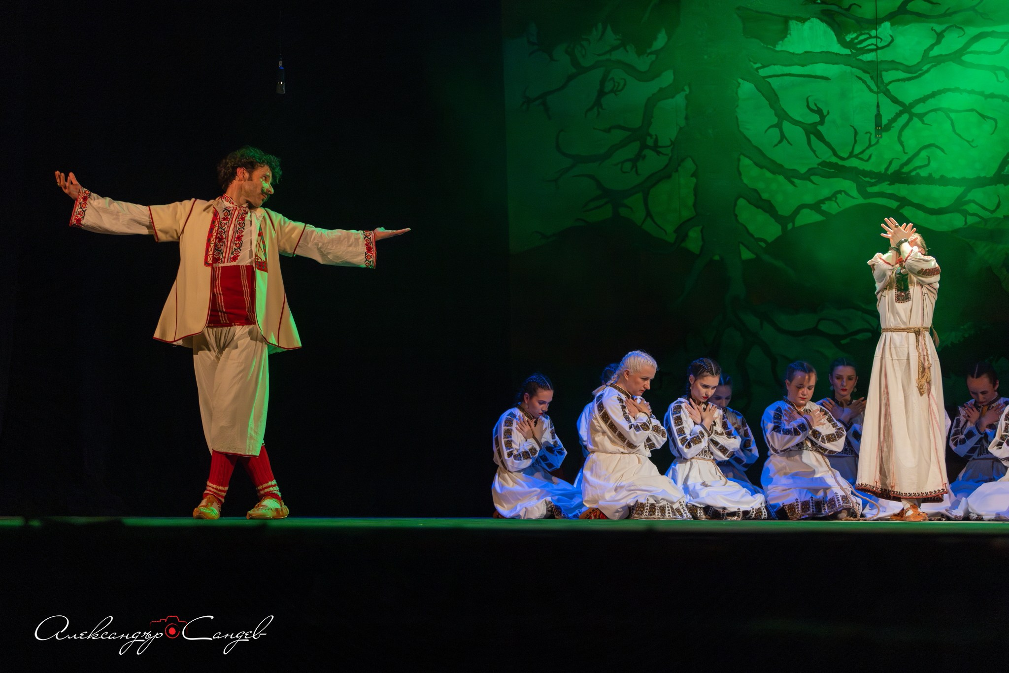 „Змейова сватба“, спектакъл на представителен ансамбъл „Шевица“ - 28.03.2026 -. Александър Сандев - website