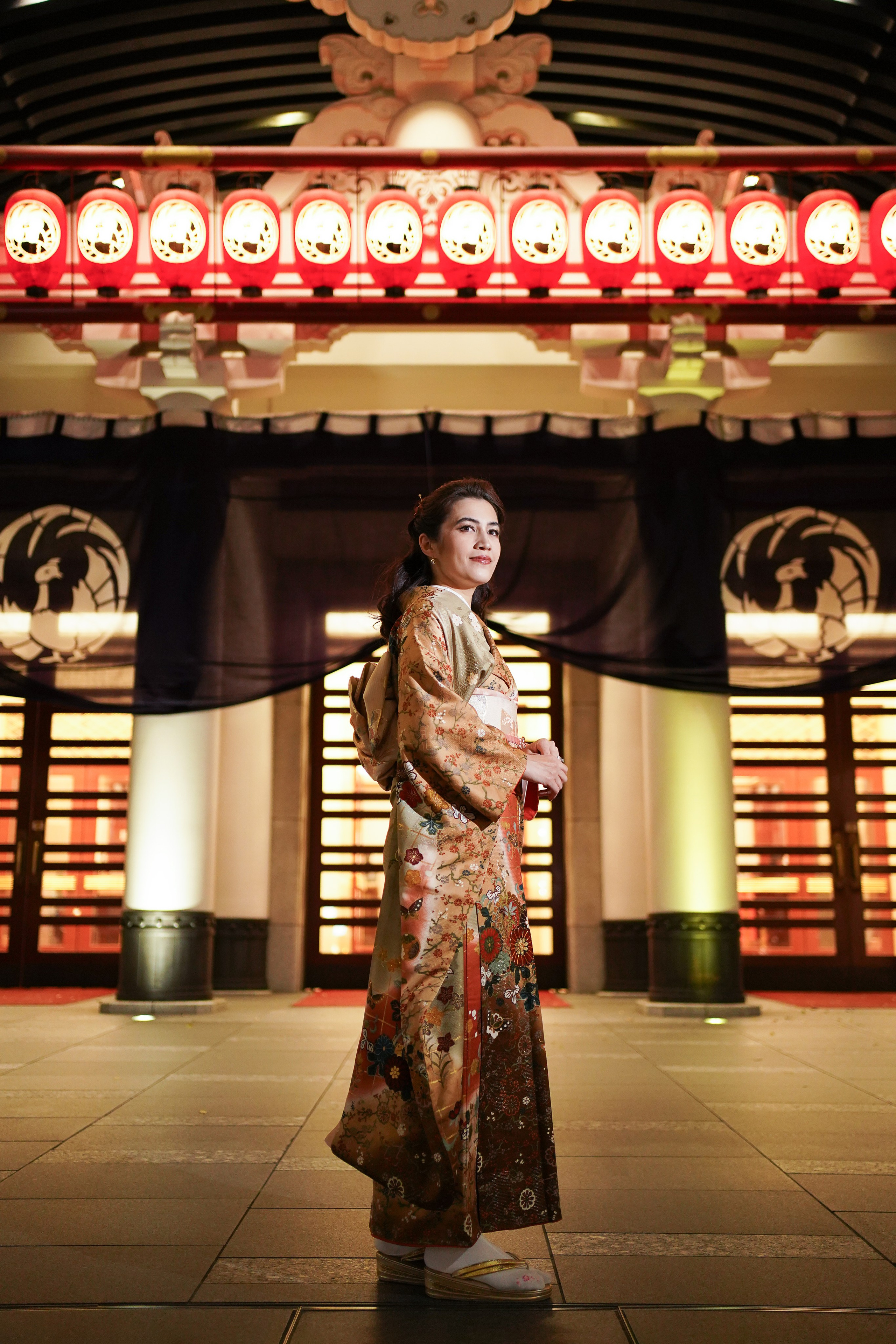 фотосессия в кимоно Токио японская фотосессия Tokyo kimono photoshootnight kimono photoshoot kimono photography Tokyoфотограф в Япониифотограф Токио японская культура вечерние фото Токио