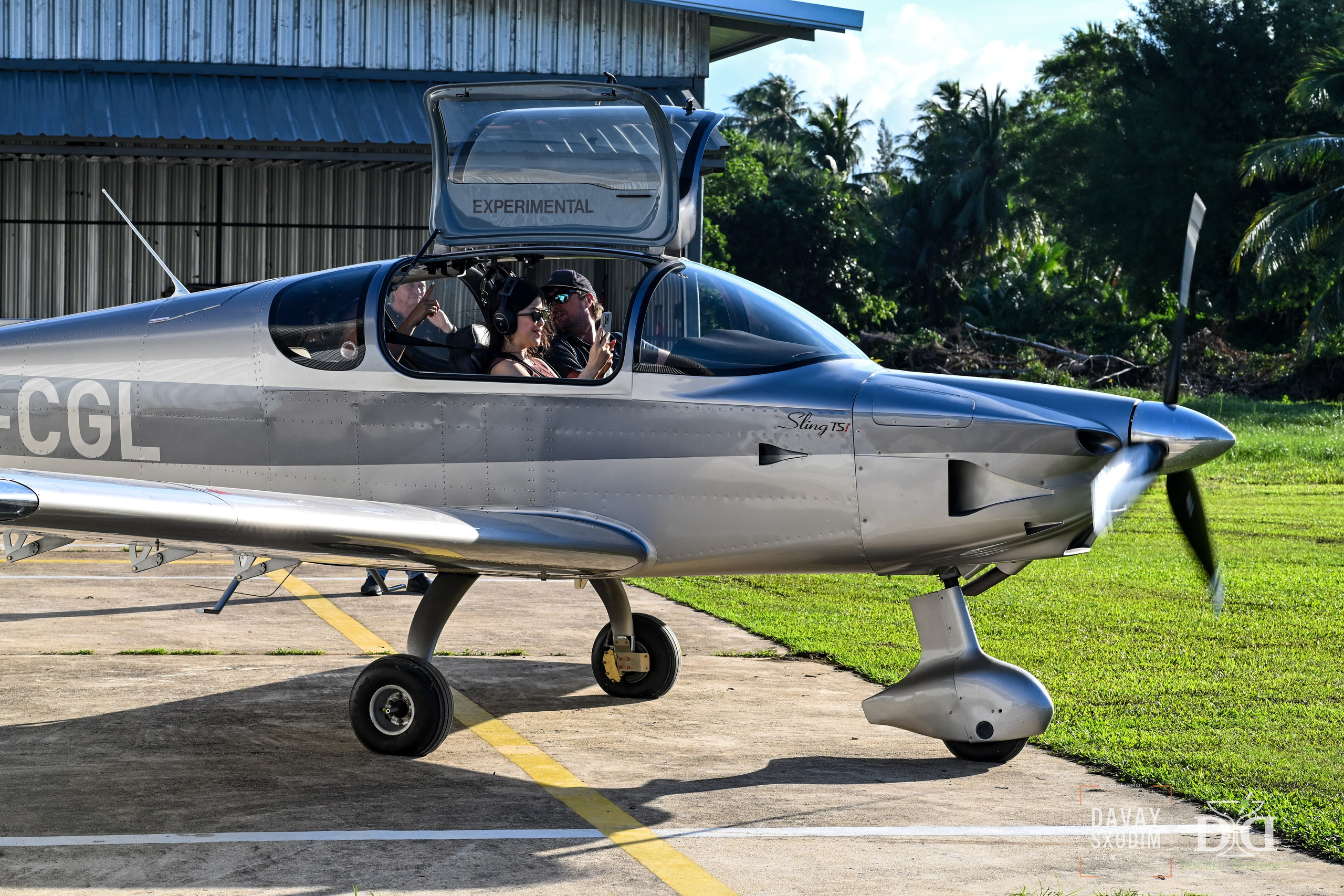 Вечеринка на аэродроме | Фоторепортаж | Афиша | DAVAYSXODIM.com PHUKET. АФИША|ФОТОРЕПОРТАЖИ|ИВЕНТЫ|ПХУКЕТ