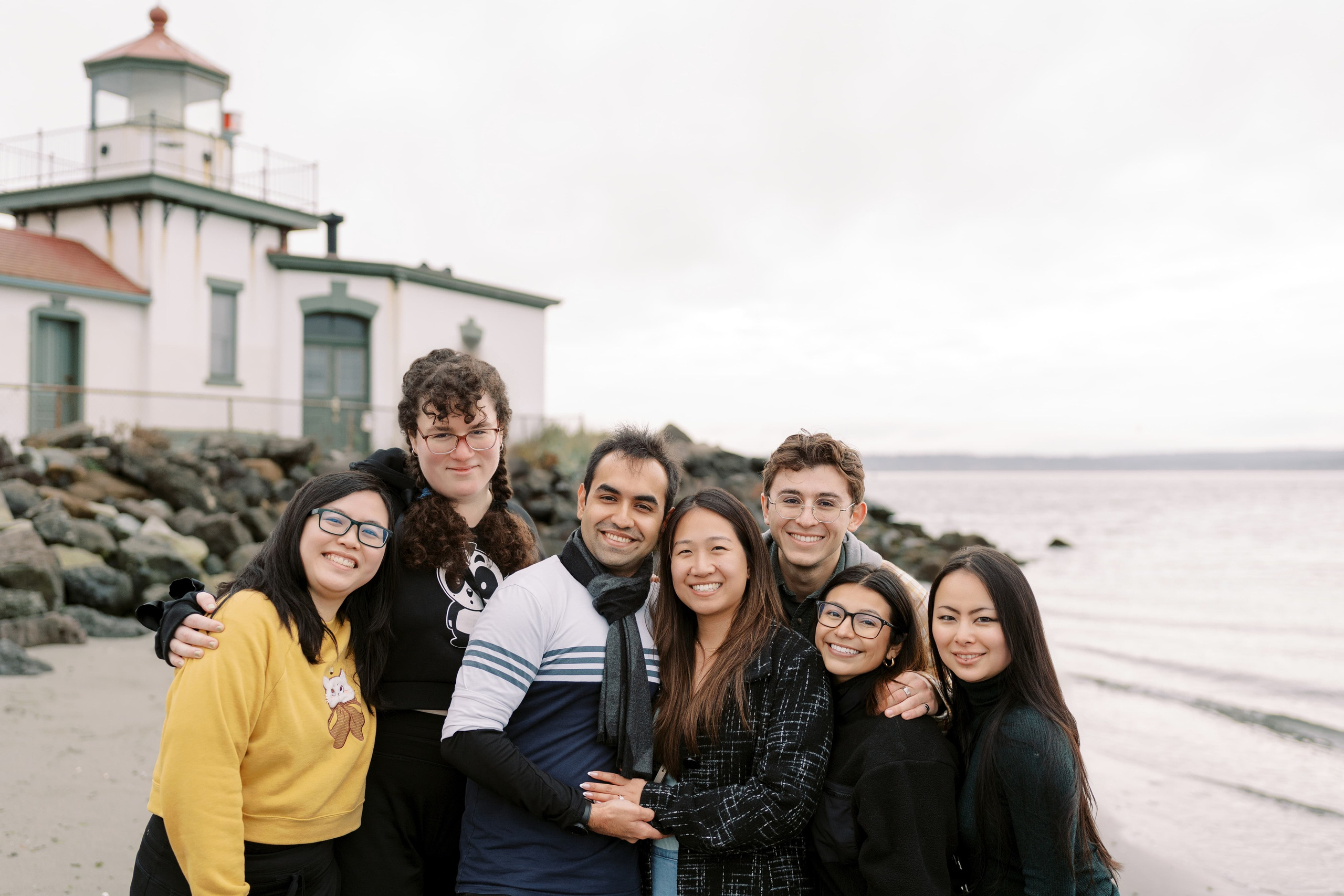 Proposal. December 2024. Alki Point Lighthouse, Washington state. EVAN ARISTOV WEDDING PHOTOGRAPHY — Seattle Wedding Photographer
