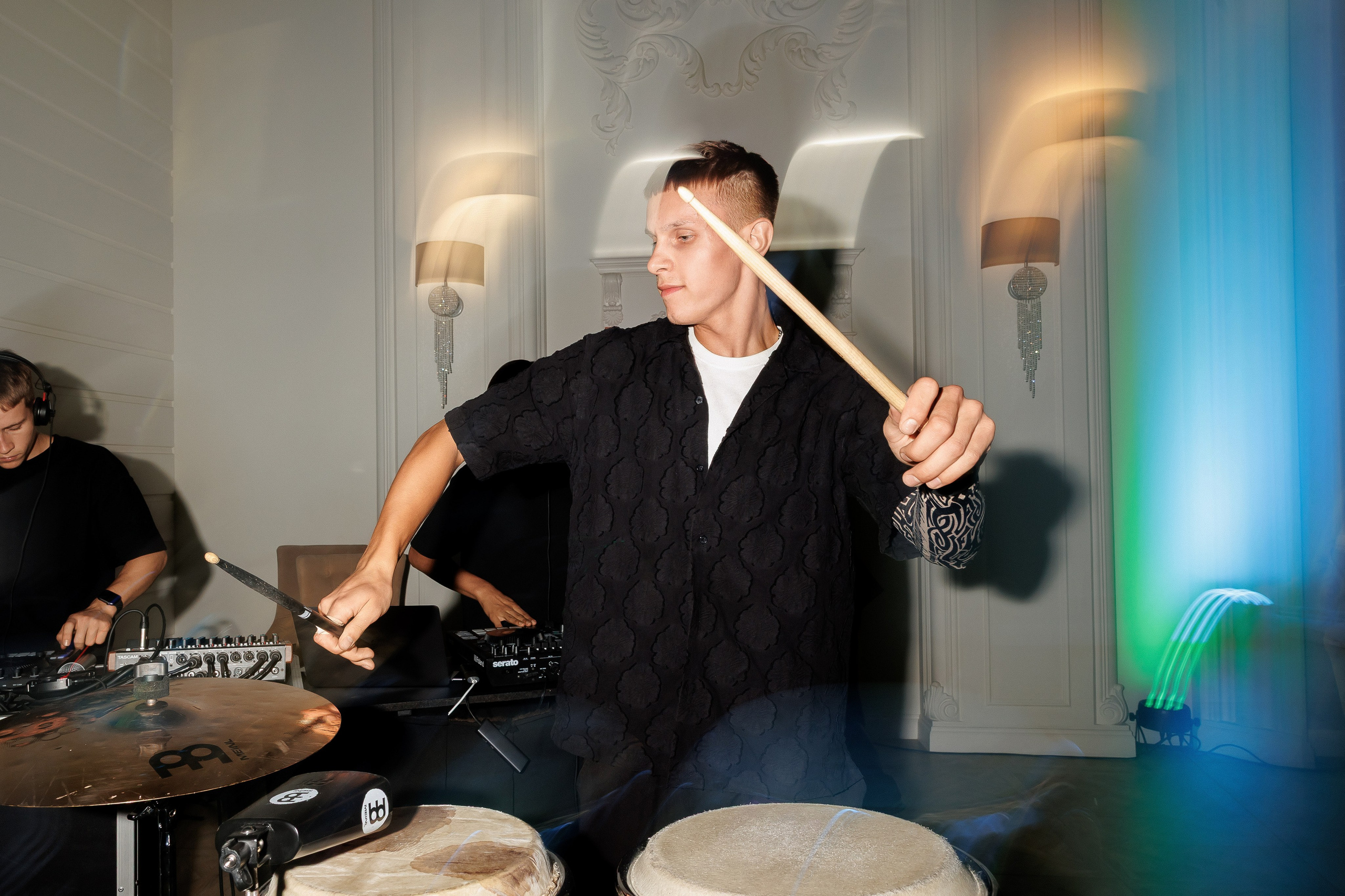 Eugen & Livia — Grand Elysee — Wedding Day. Servicii Foto și Video 067188353