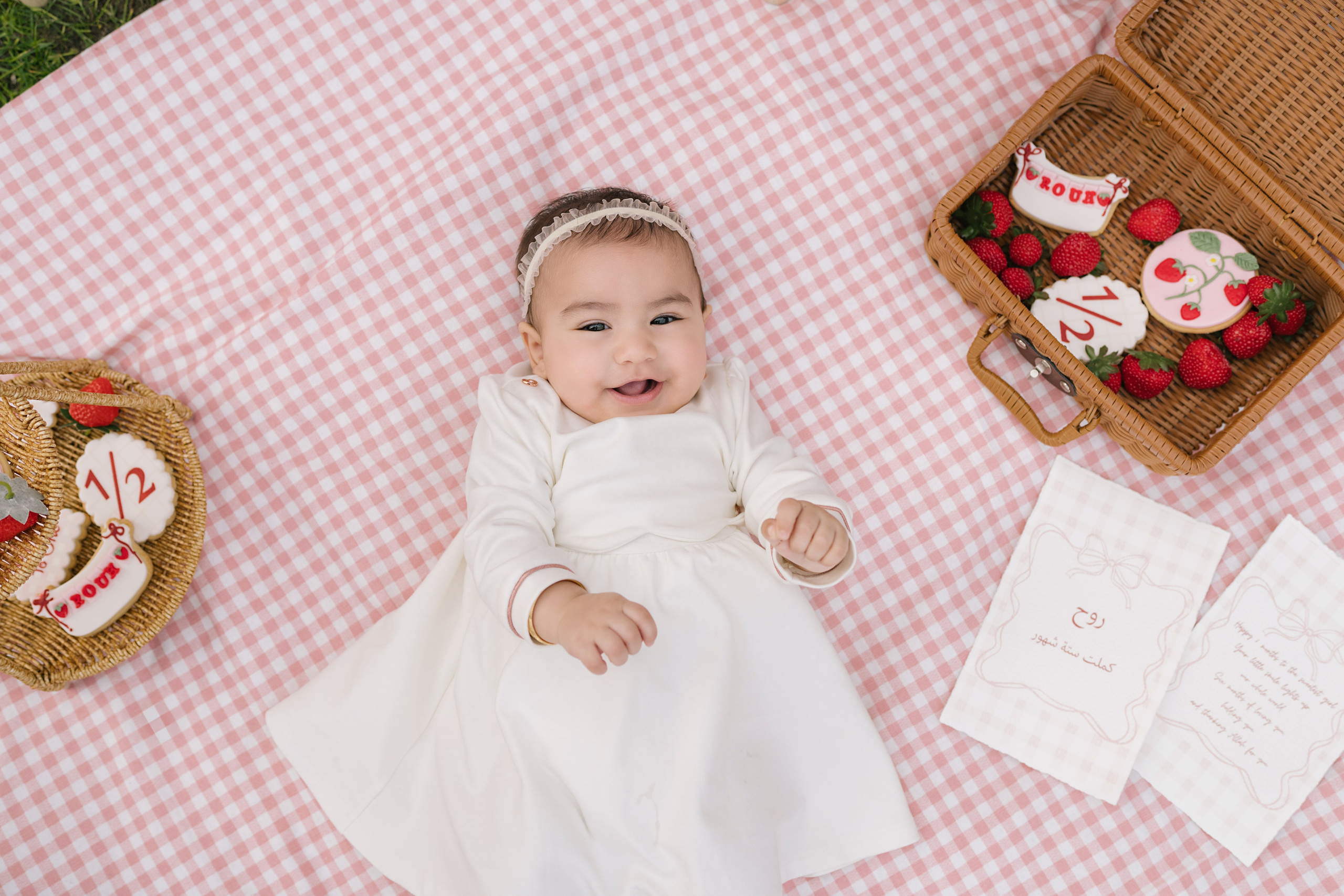SITTER PHOTOGRAPHY. Newborn, Sitter and Cake Smash Photographer in Doha, Qatar