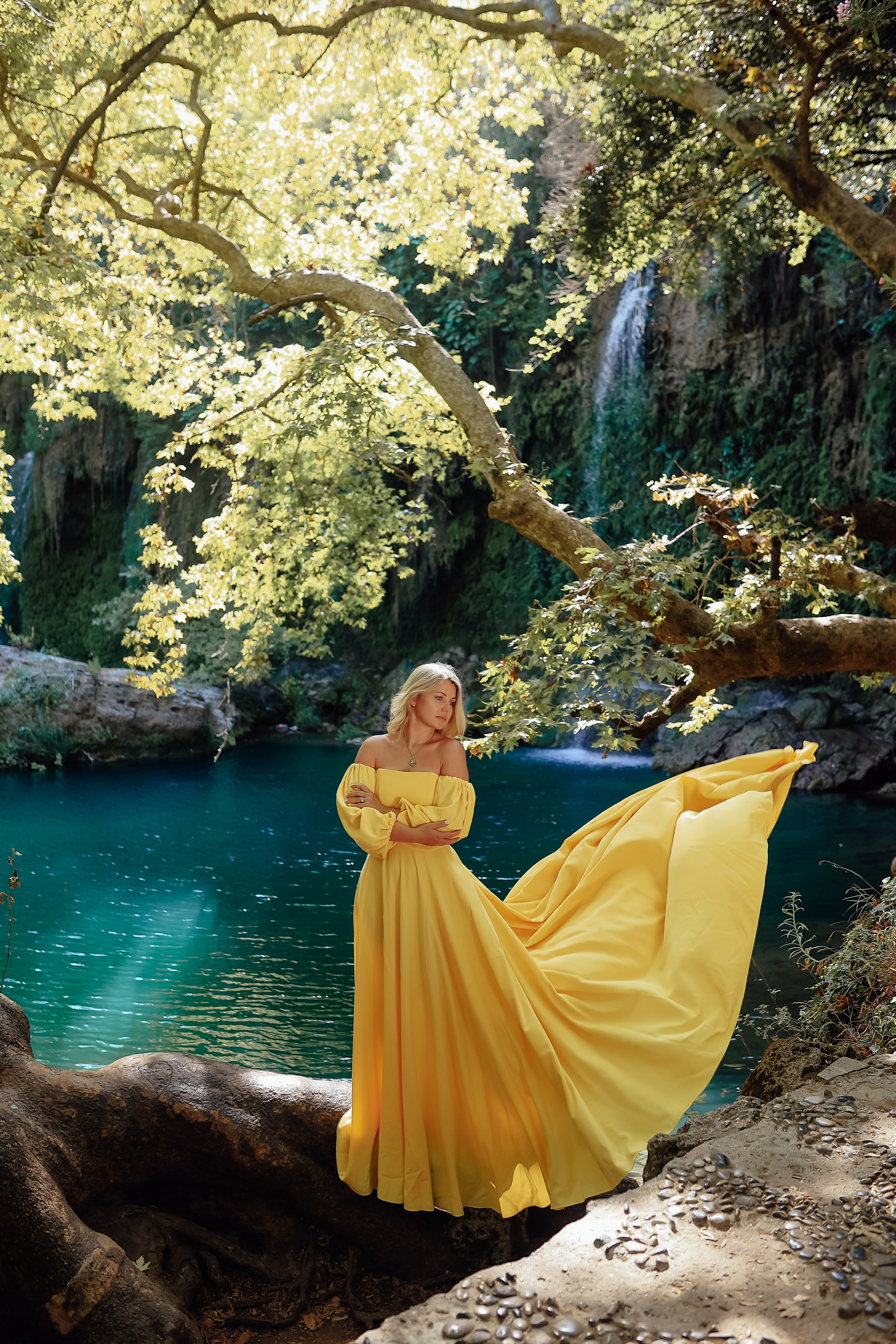 Flying dresses for rent. Photographer in Turkey, Antalya, Kemer, Belek, Side, Kas, Fethiye