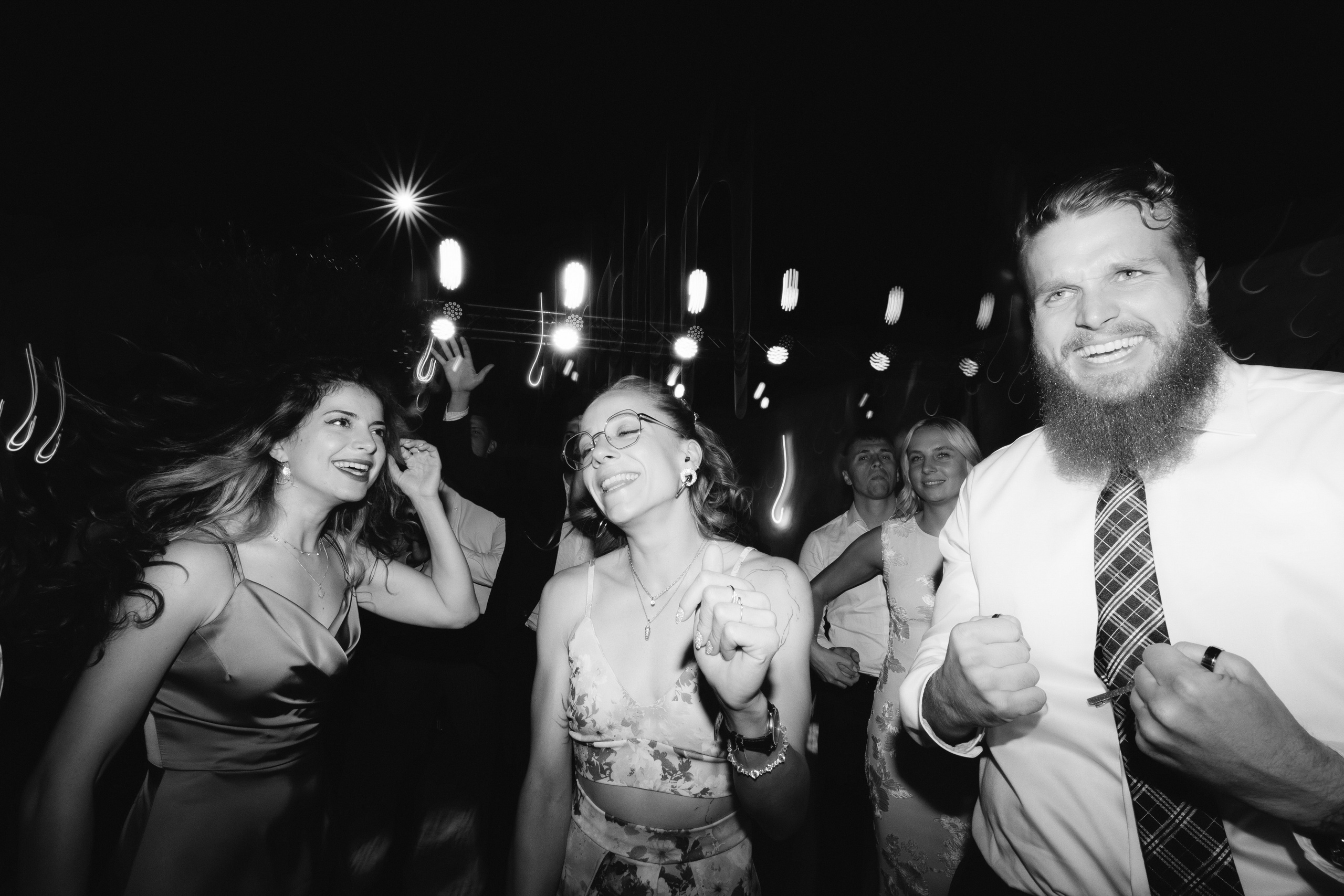 Dragoste povestită de noi. Servicii Foto Video în Chișinău și Europa ID-Brothers