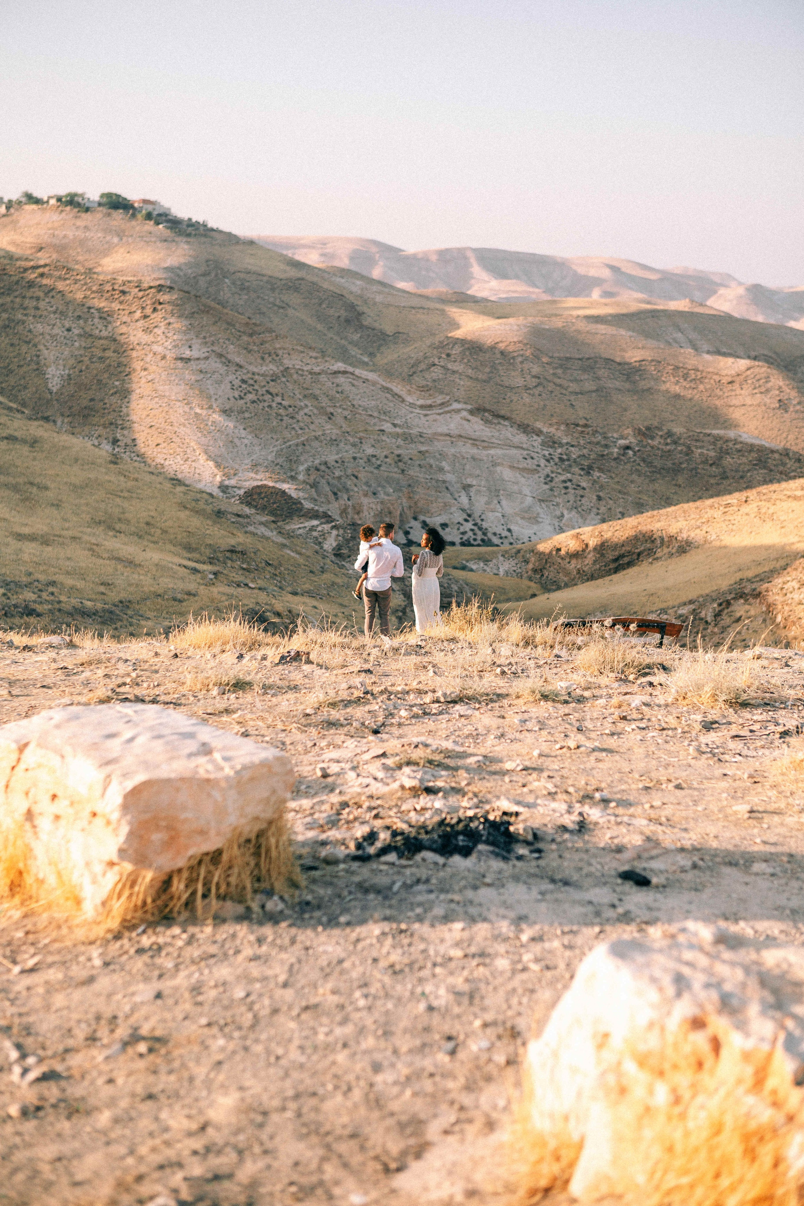 PHOTO SESSION IN THE DESERT NEAR MAALE ADUMIM. PHOTOGRAPHER IN ISRAEL