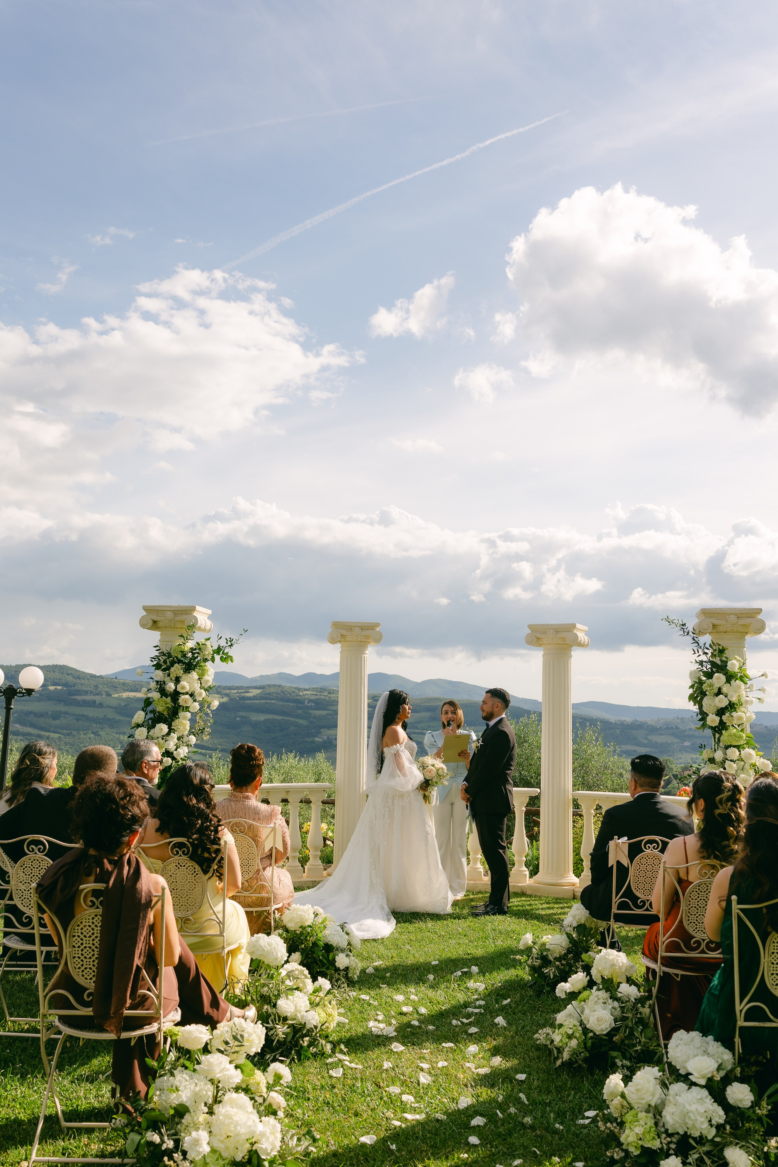 Elisa and John. Sara Luca Wedding Photographer in Italy and Europe