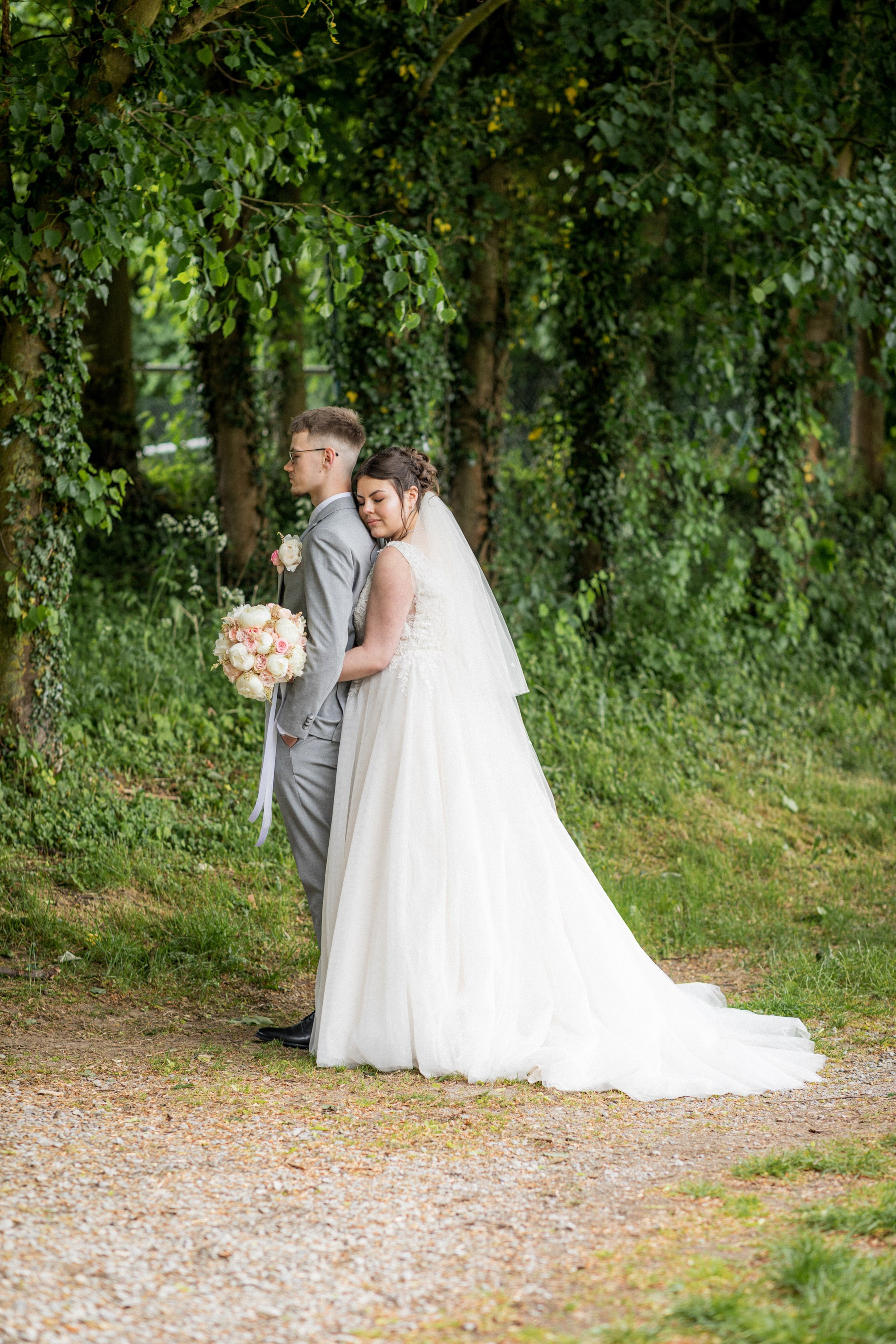 Kirchliche Trauung Salzkoten – Emotionale Hochzeitsfotos & Reportagen. Hochzeitsfotografin in Gütersloh | Authentische Hochzeitsreportagen | TK Photographie