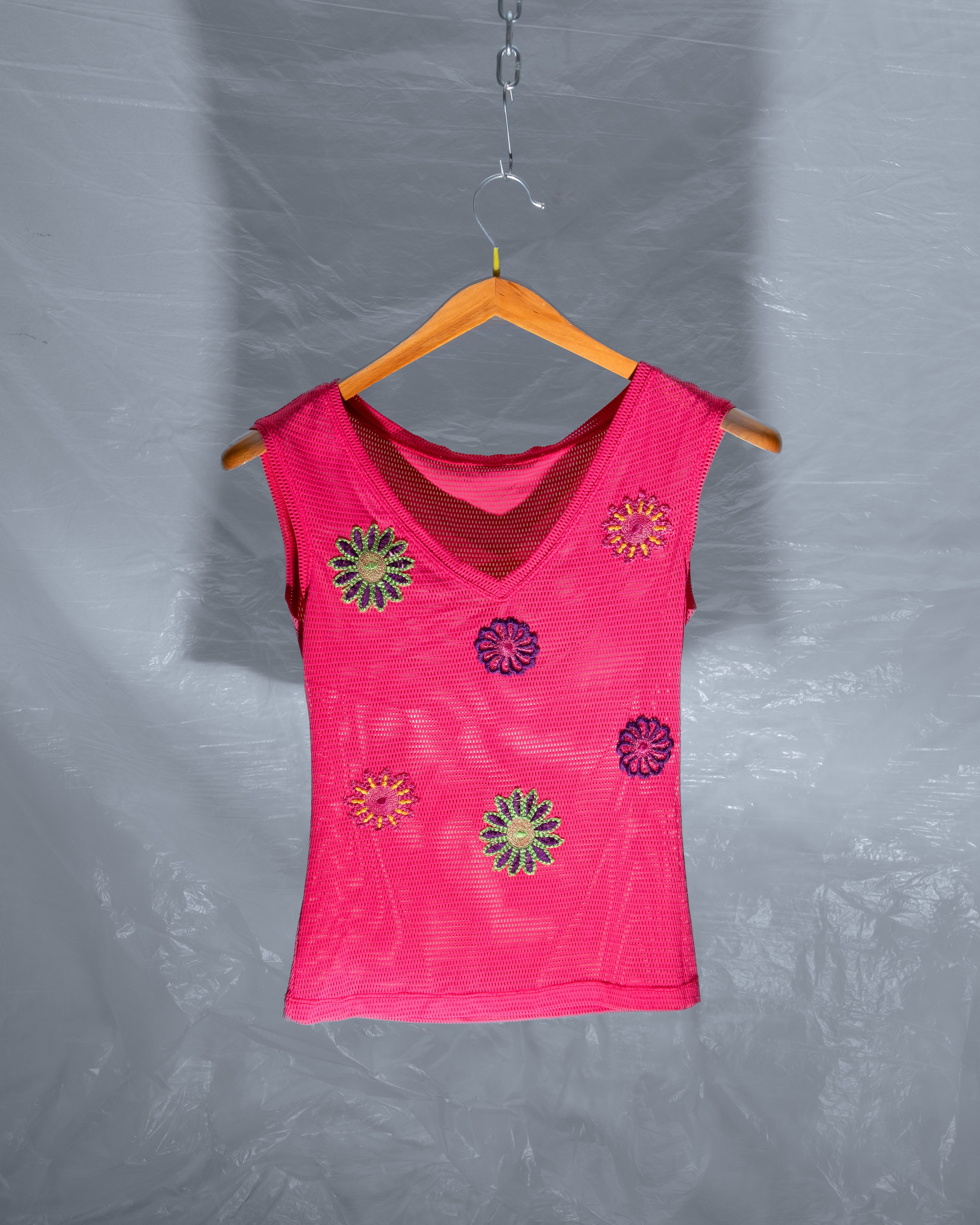 Top / T-shirt / Camicie. Aura Studio / co-design space