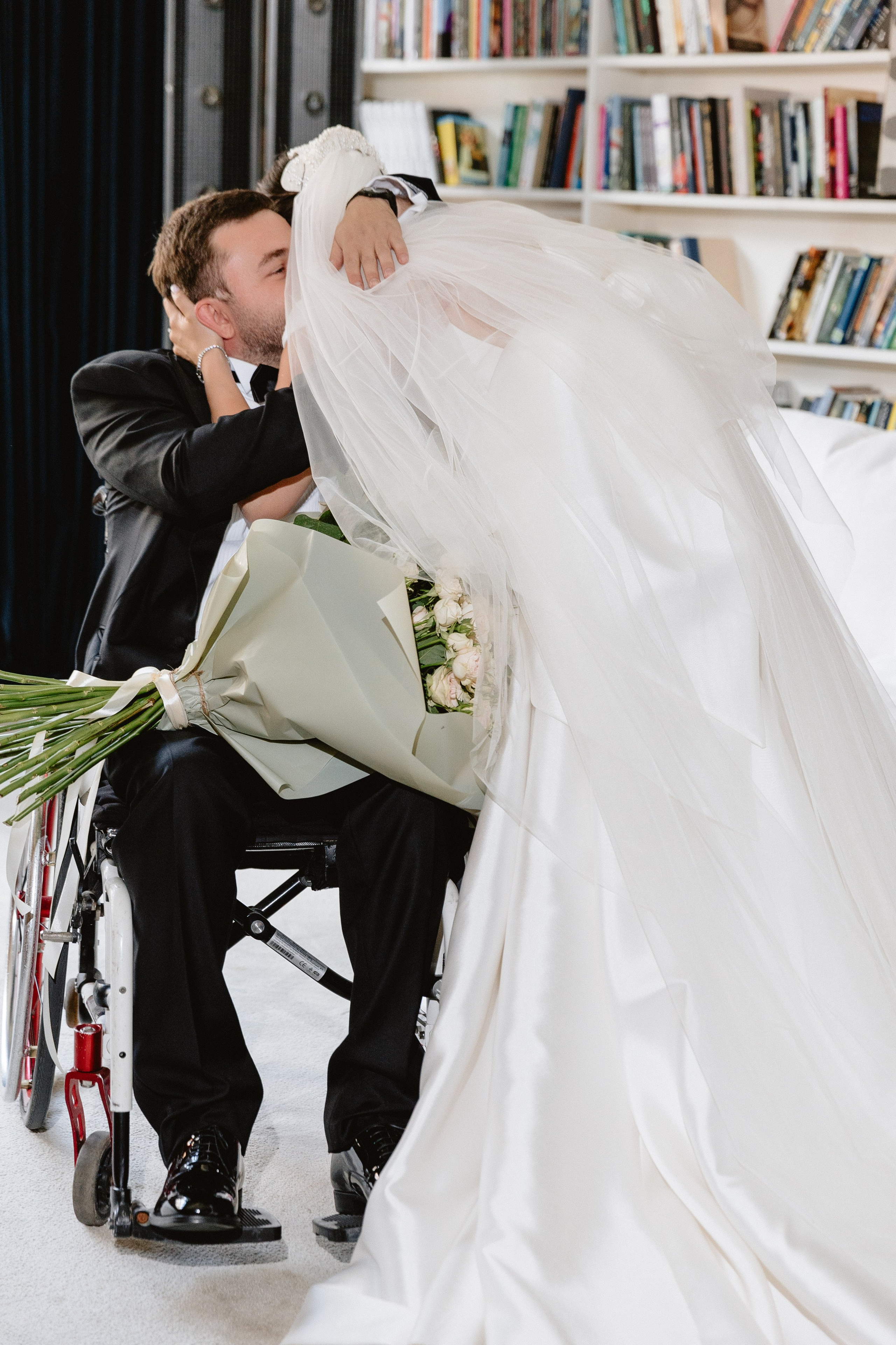 Nino & Giorgi. Photographer Anna Nazarenko