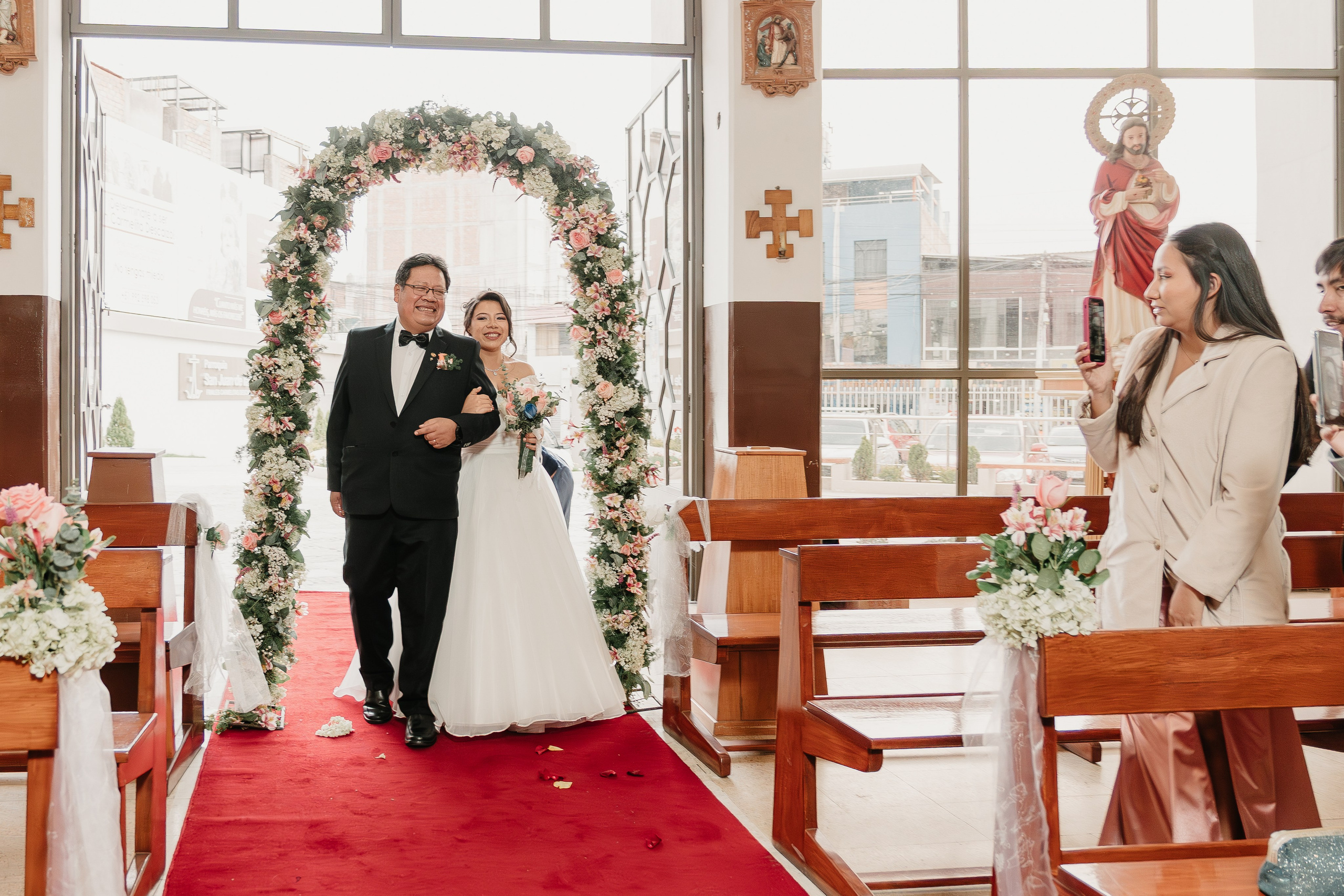 ALEJANDRA + RODRIGO BODA RELIGIOSA. Studio KVTA | Fotografía y Video de Bodas en Arequipa