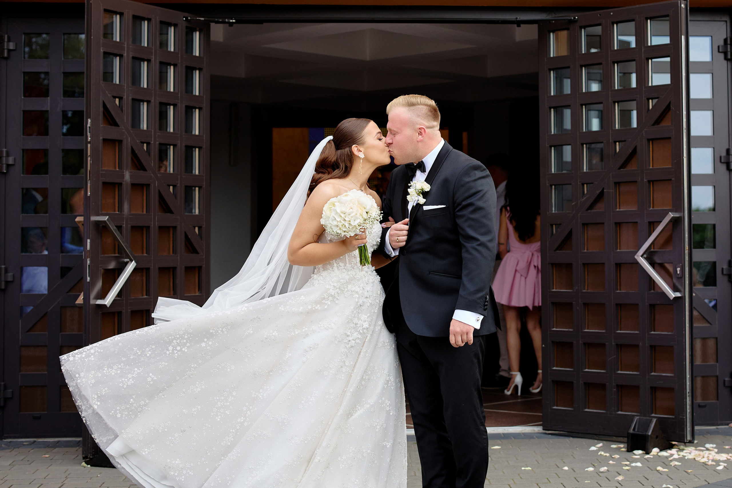 Wesele-Siedoce-Orchidea. Daniel Chróściel Studio Myslub Fotografia i wideo ślubne