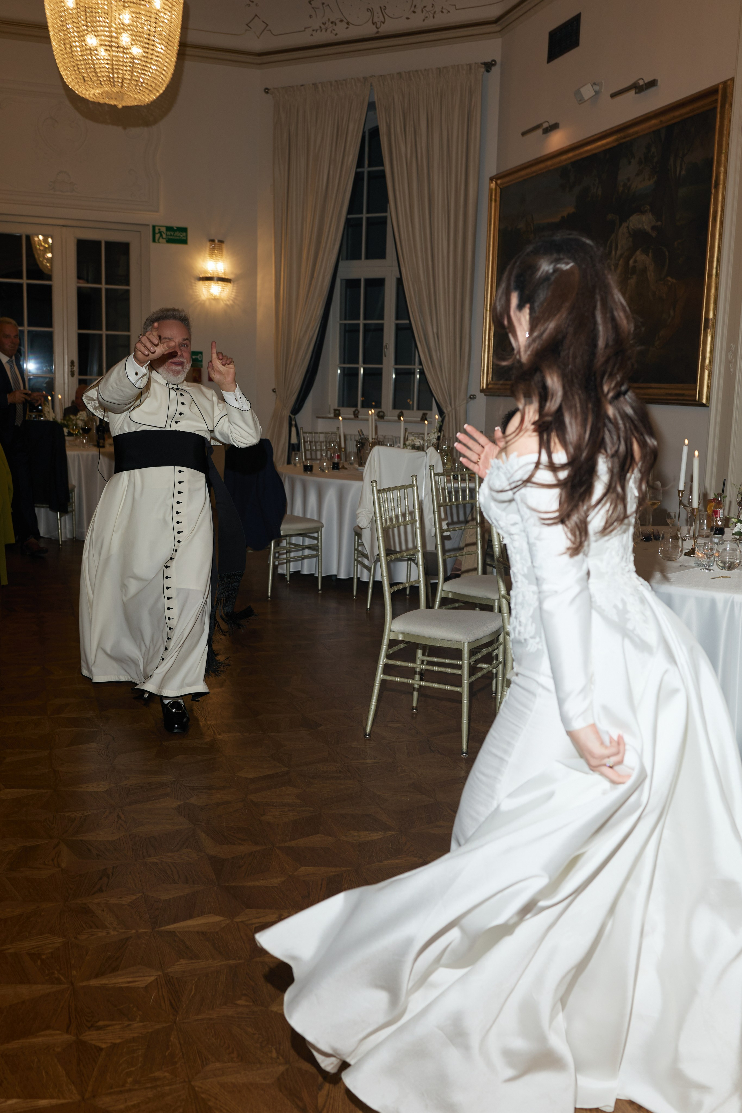 Wiktoria & Kacper. Pałac Goetz. Fotograf ślubny i rodzinny w Krakowie Yana Klymova