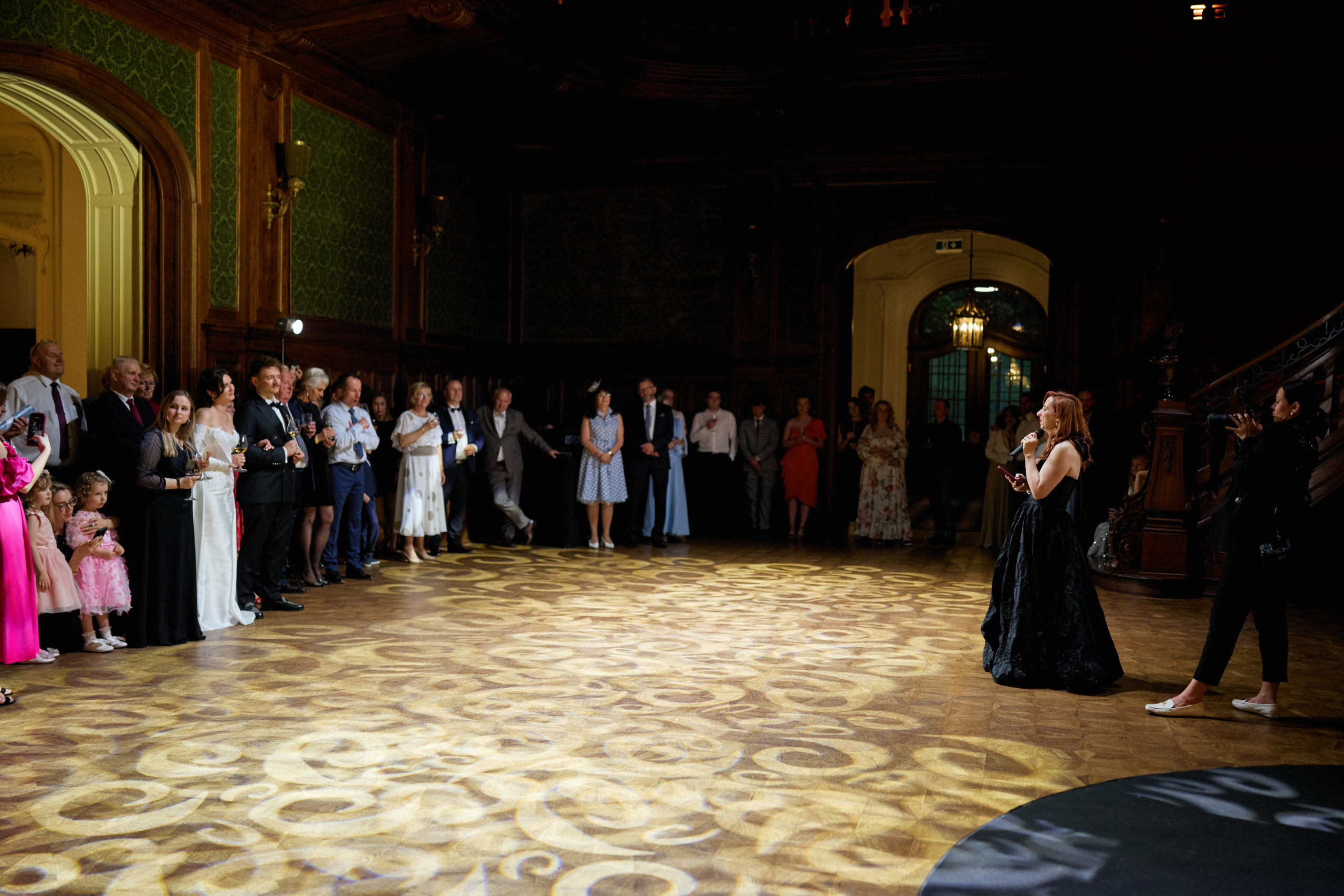 Wiktoria & Kacper. Pałac Goetz. Fotograf ślubny i rodzinny w Krakowie Yana Klymova
