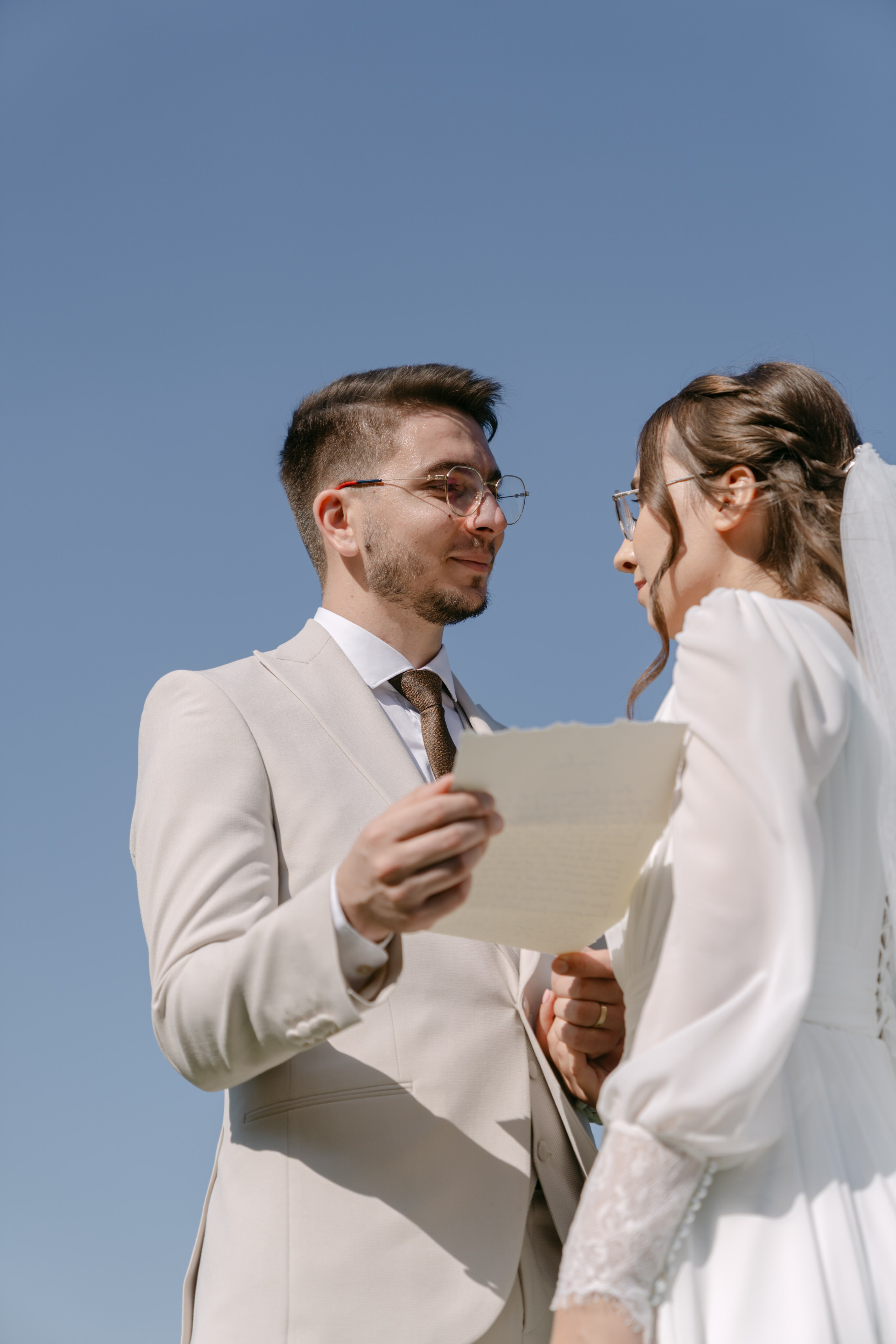 Analisa | Constantin. Gabrielacojocariu.com