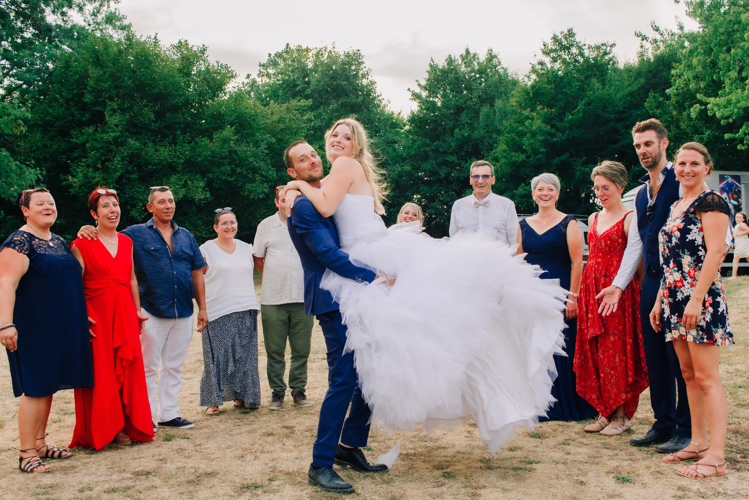 Julie & Denis | Mariage style Scania. Photo studio “Partage ton bonheur” — Family photographer near Châtellerault, Poitiers, and Tours