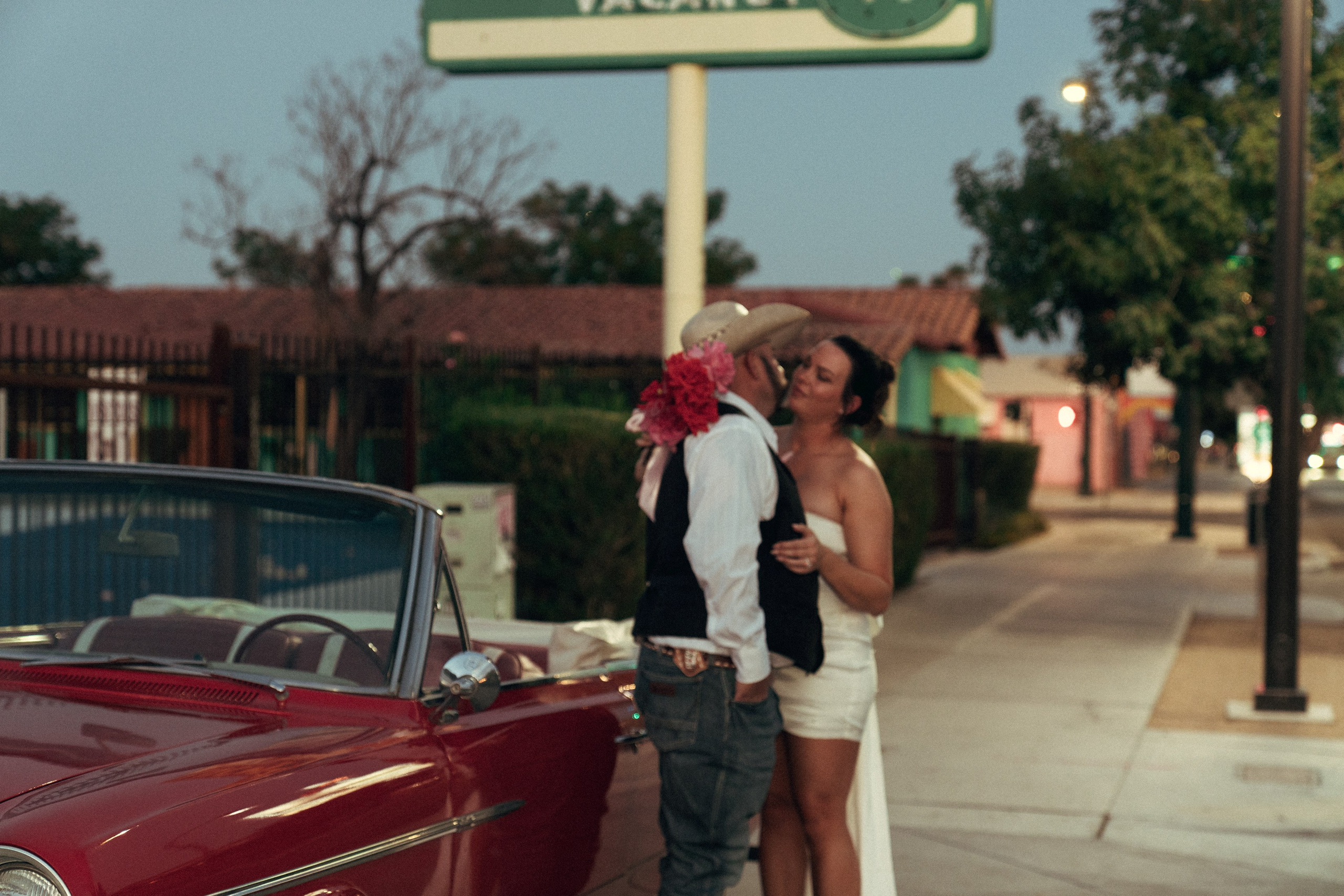 Jaye&Richie. Wedding & elopement photographer Viktoriya Kravtsov. Las Vegas