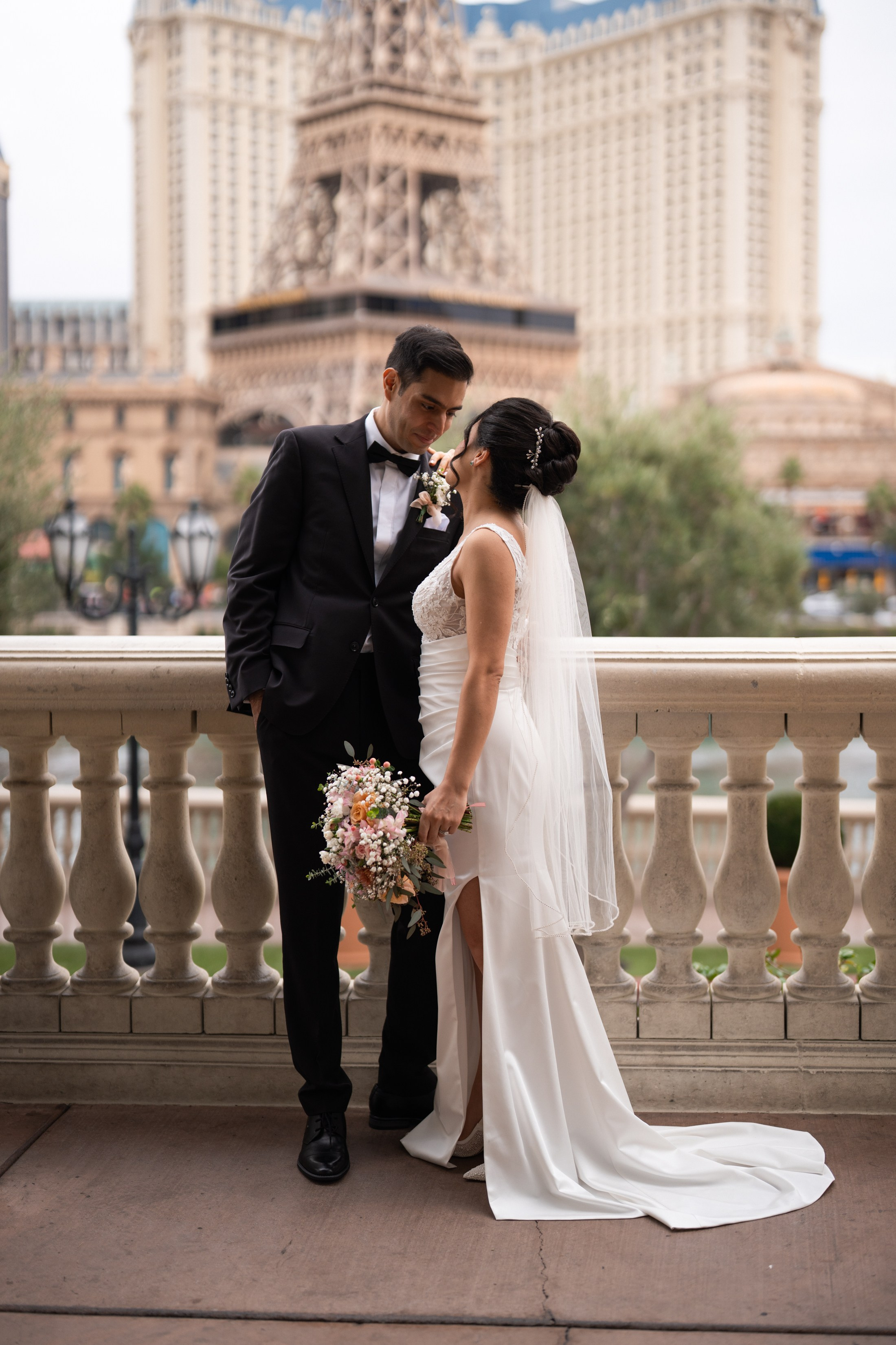 Sia&Yasi. Wedding & elopement photographer Viktoriya Kravtsov. Las Vegas