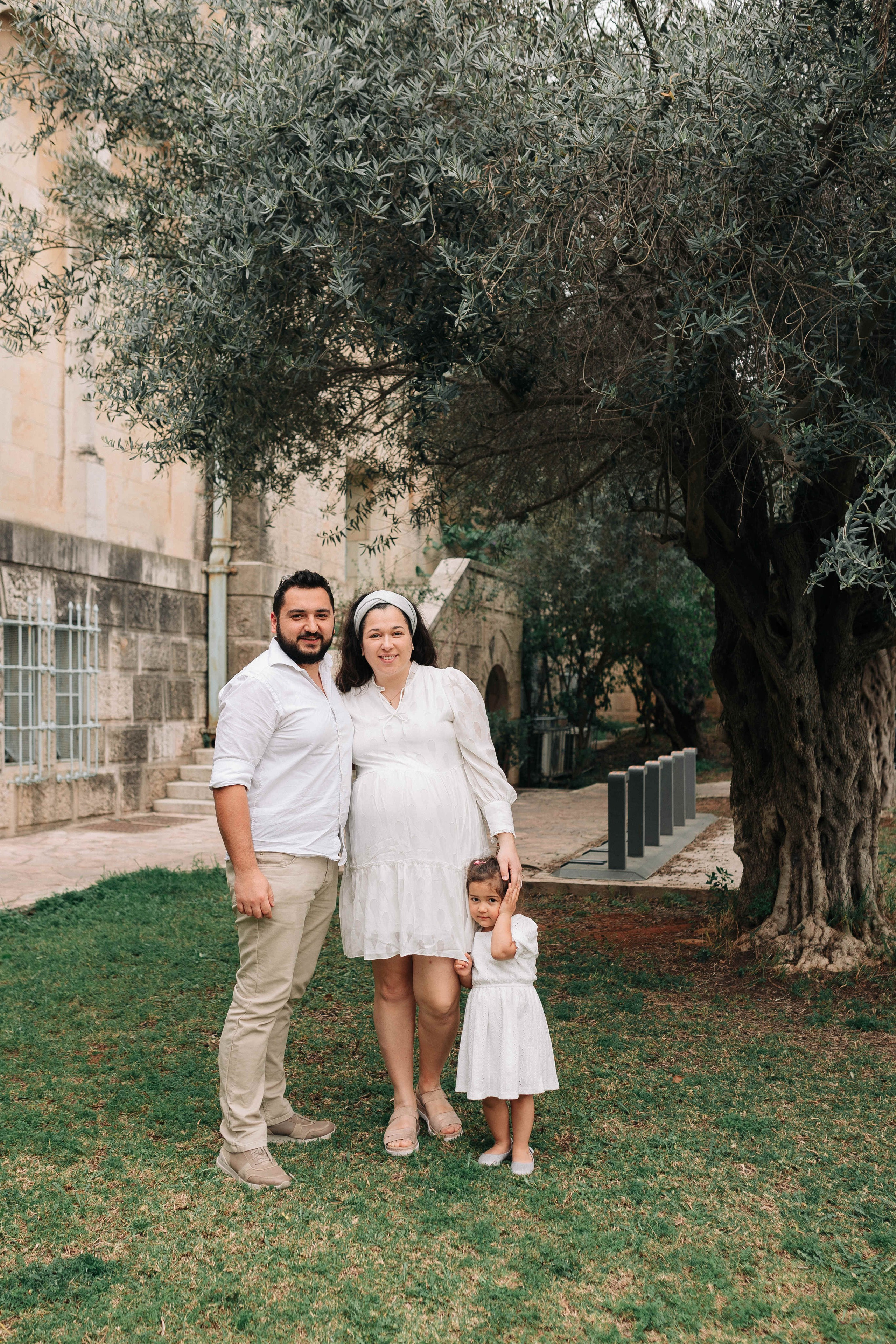 EXPECTING A BABY, JERUSALEM. PHOTOGRAPHER IN ISRAEL