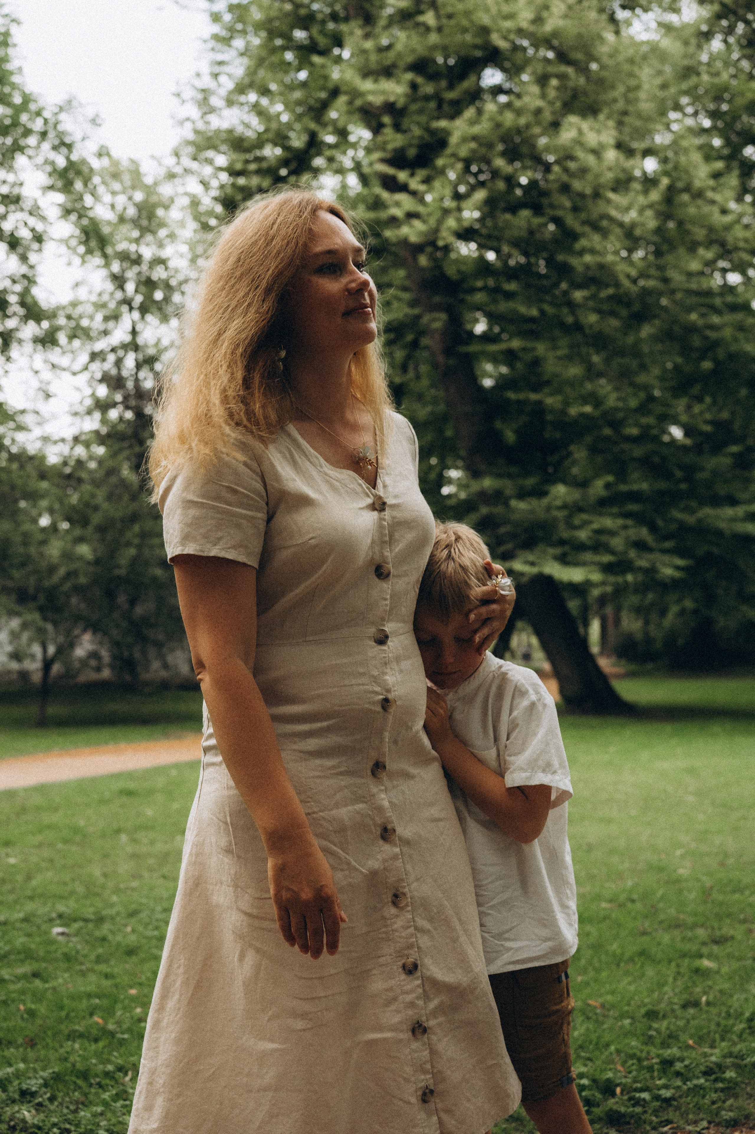 Kaivopuisto. Wedding and potrait photographer in Helsinki Vickan O